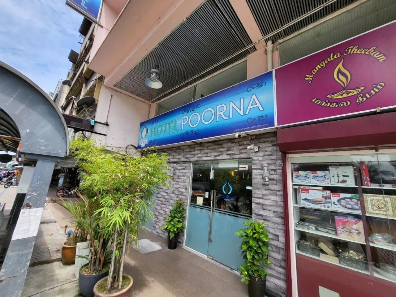 Property building in Poorna Hotel