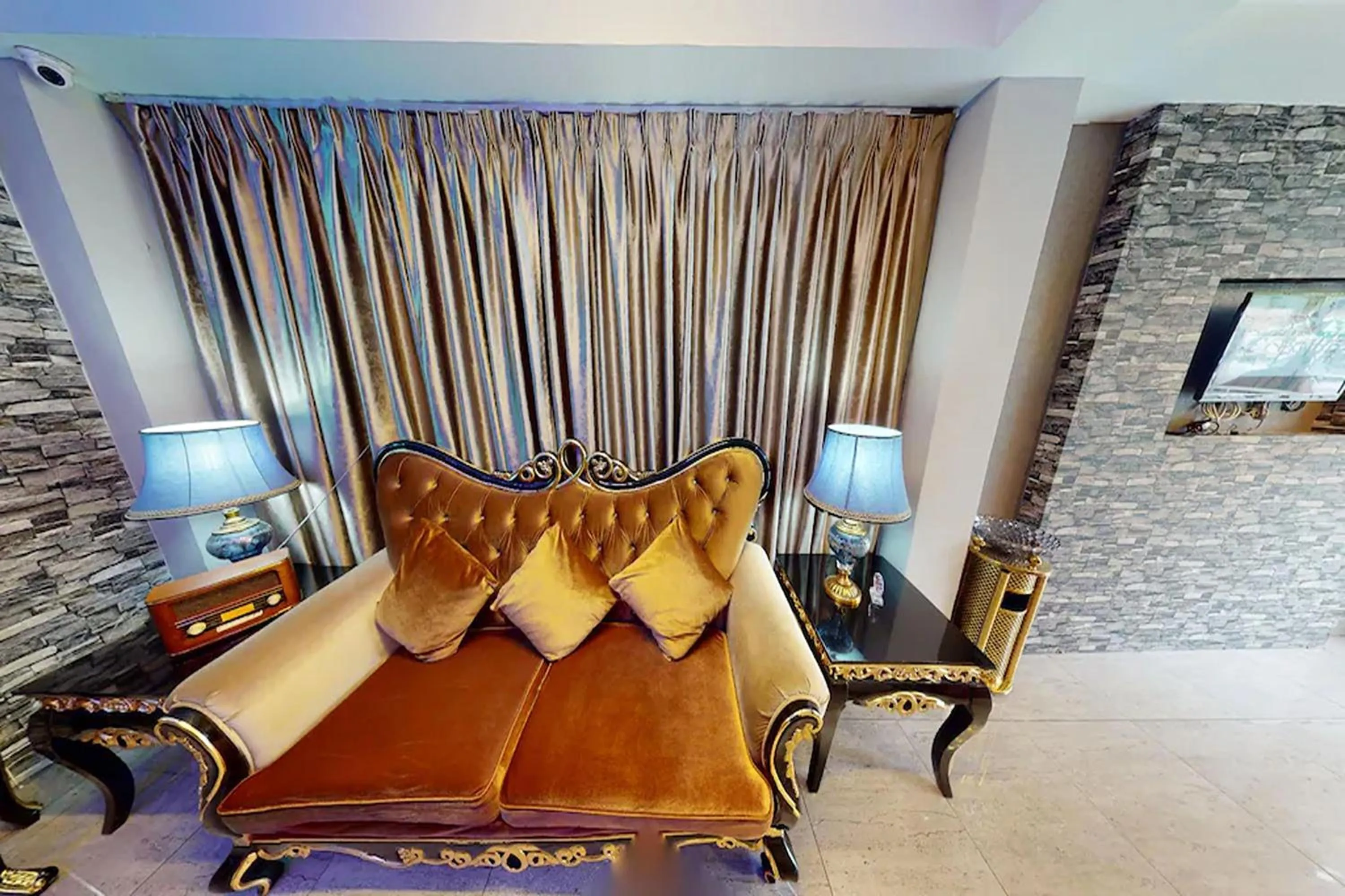 Lobby or reception, Bed in Poorna Hotel