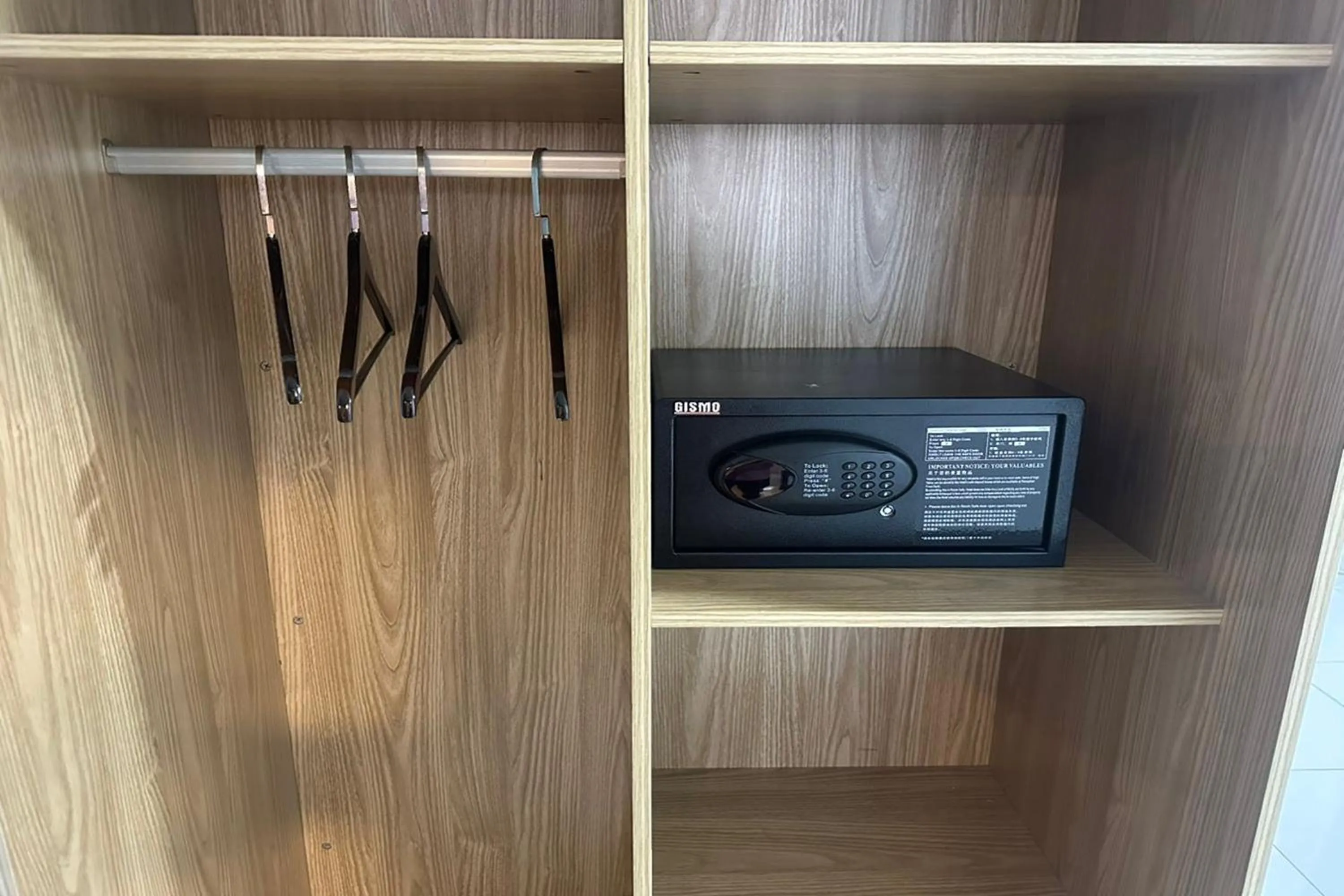 safe in Poorna Hotel