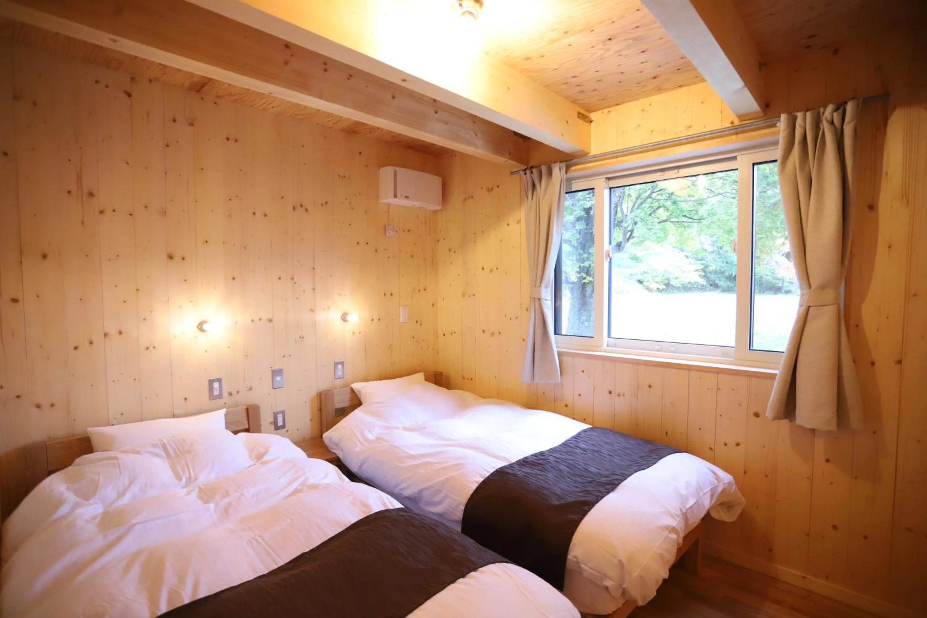 Bedroom, Bed in Sumika