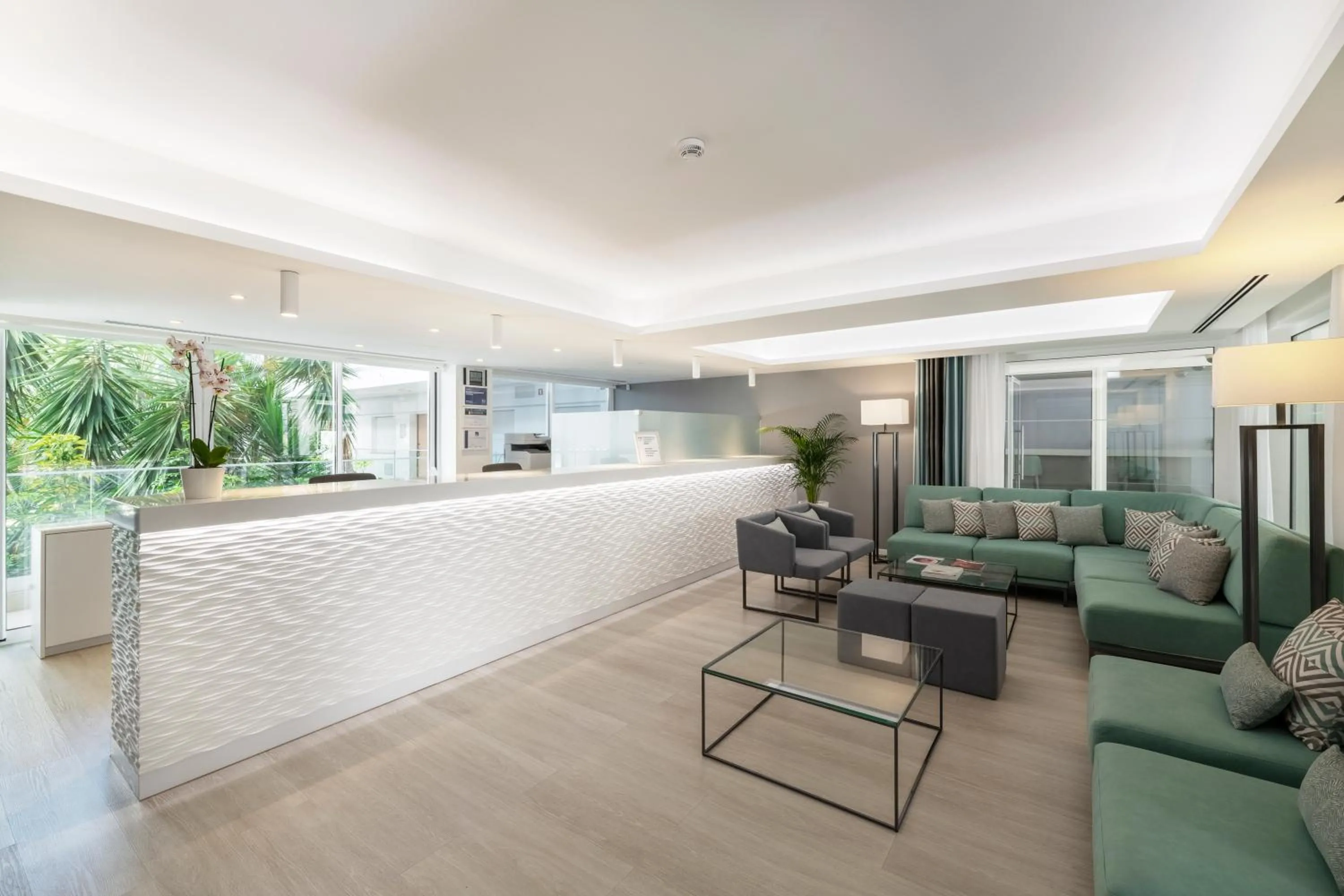 Lobby or reception in AlvorMar Apartamentos Turisticos