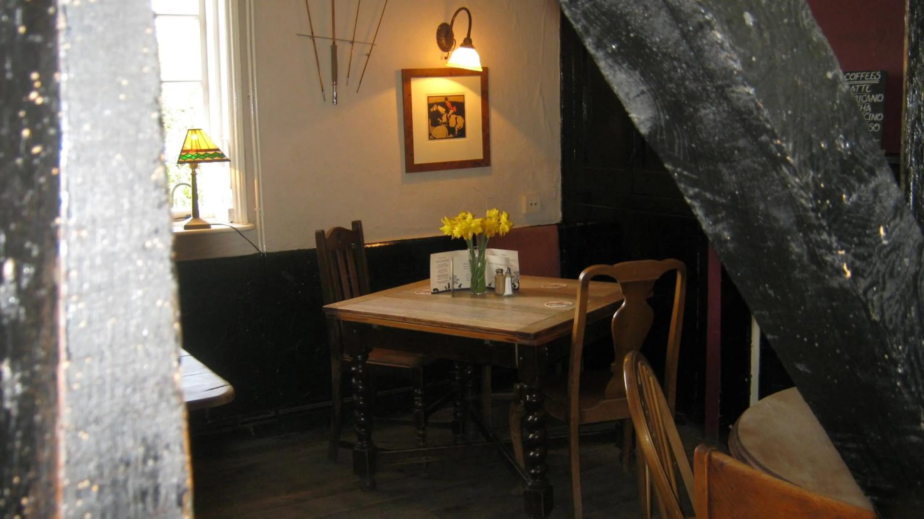 Restaurant/places to eat in Turfcutters Arms