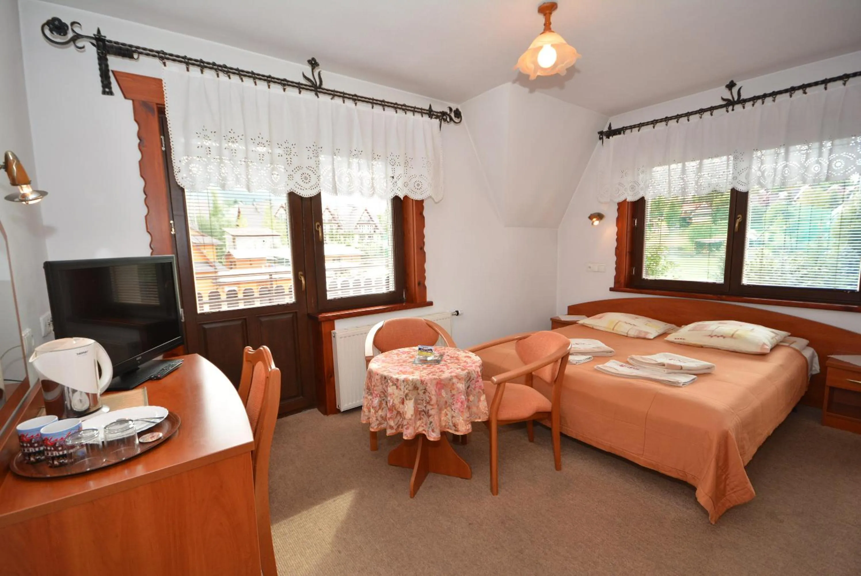 Photo of the whole room, Bed in Willa Kubik