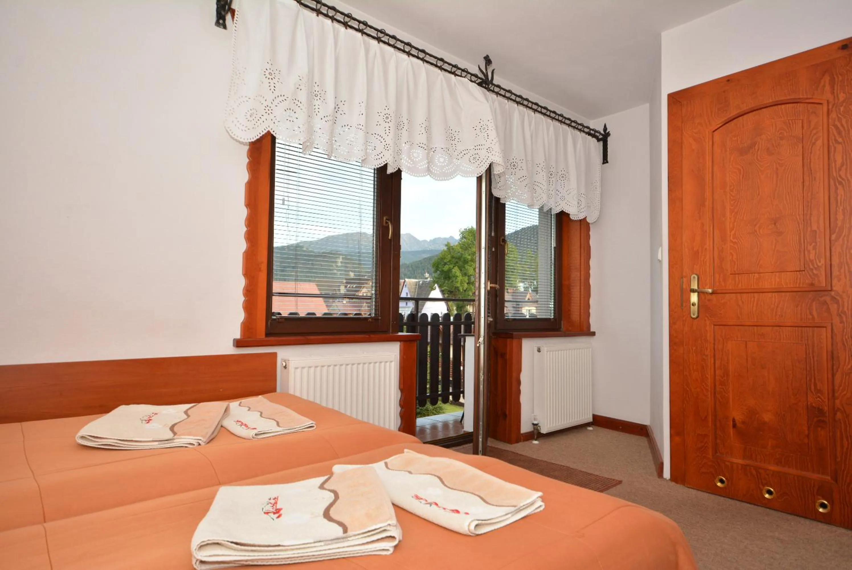 Mountain view, Bed in Willa Kubik