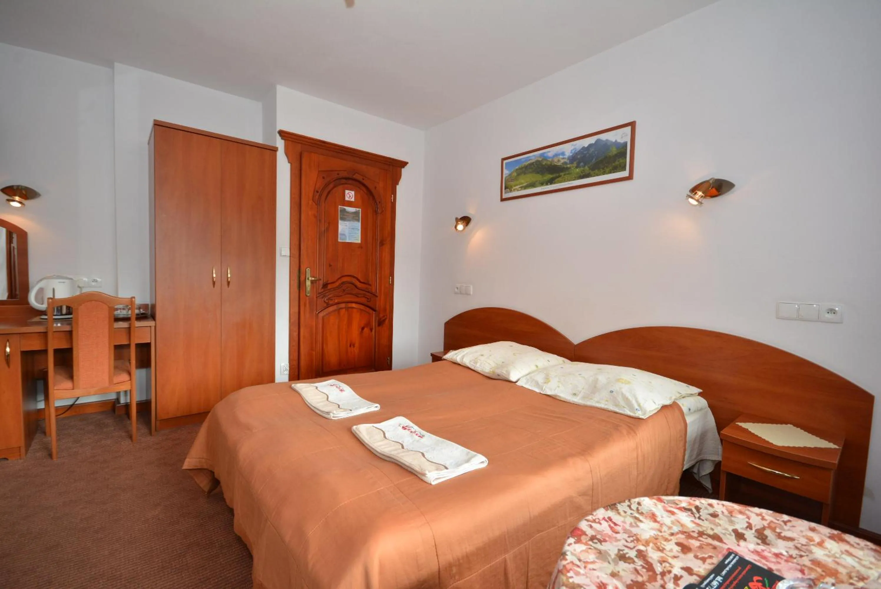 Photo of the whole room, Bed in Willa Kubik