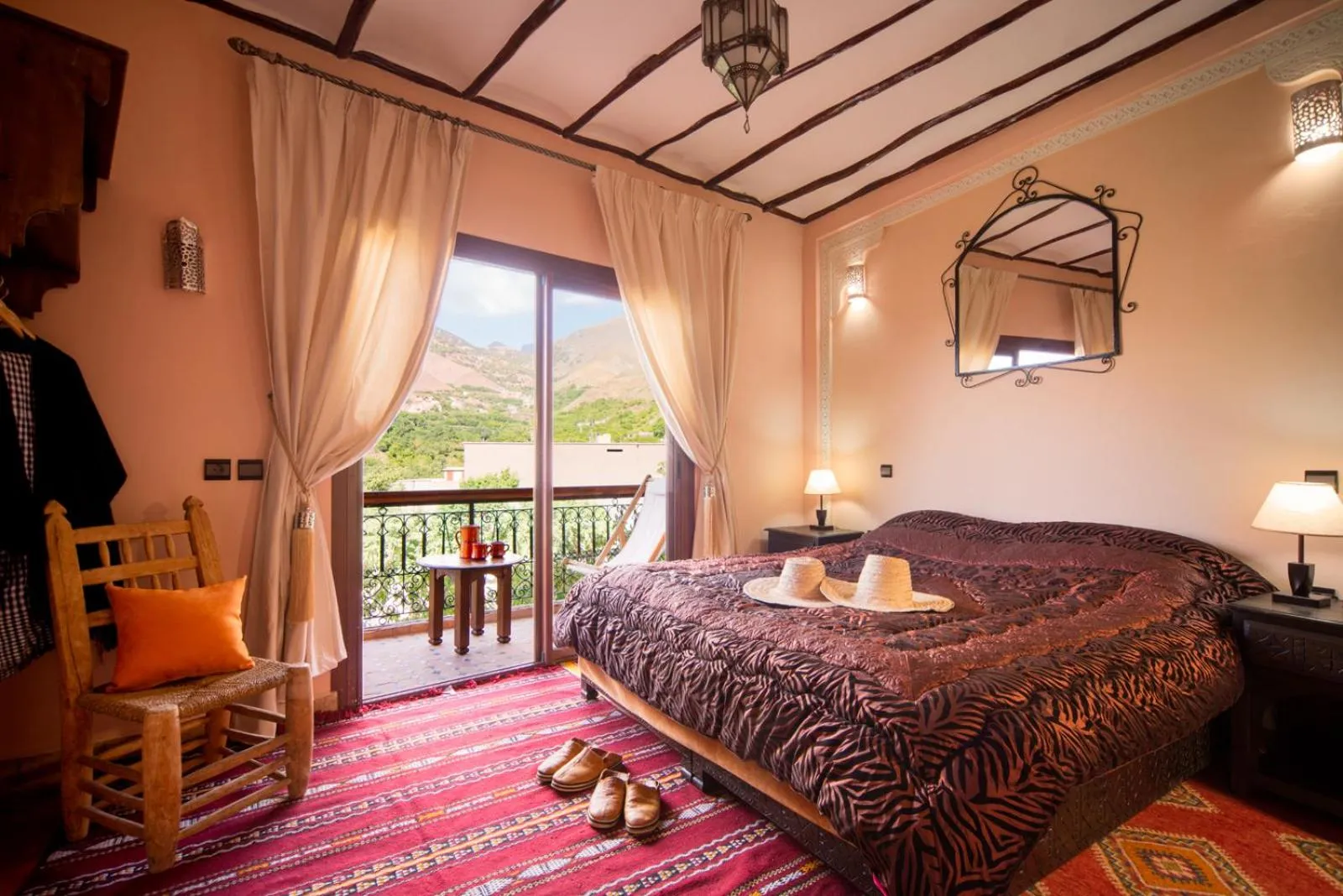 Bed in Riad Atlas Toubkal