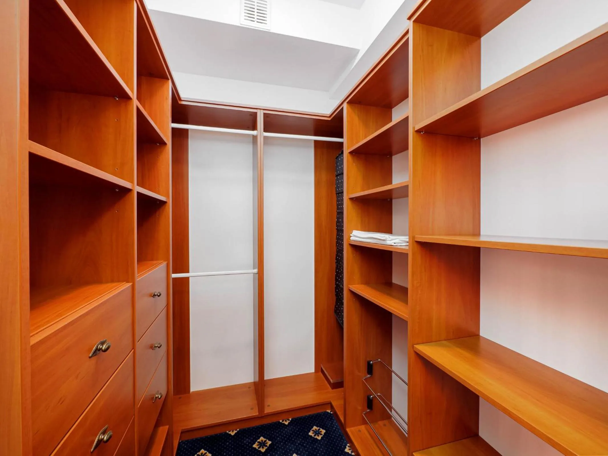 wardrobe in Hotel Liptakówka