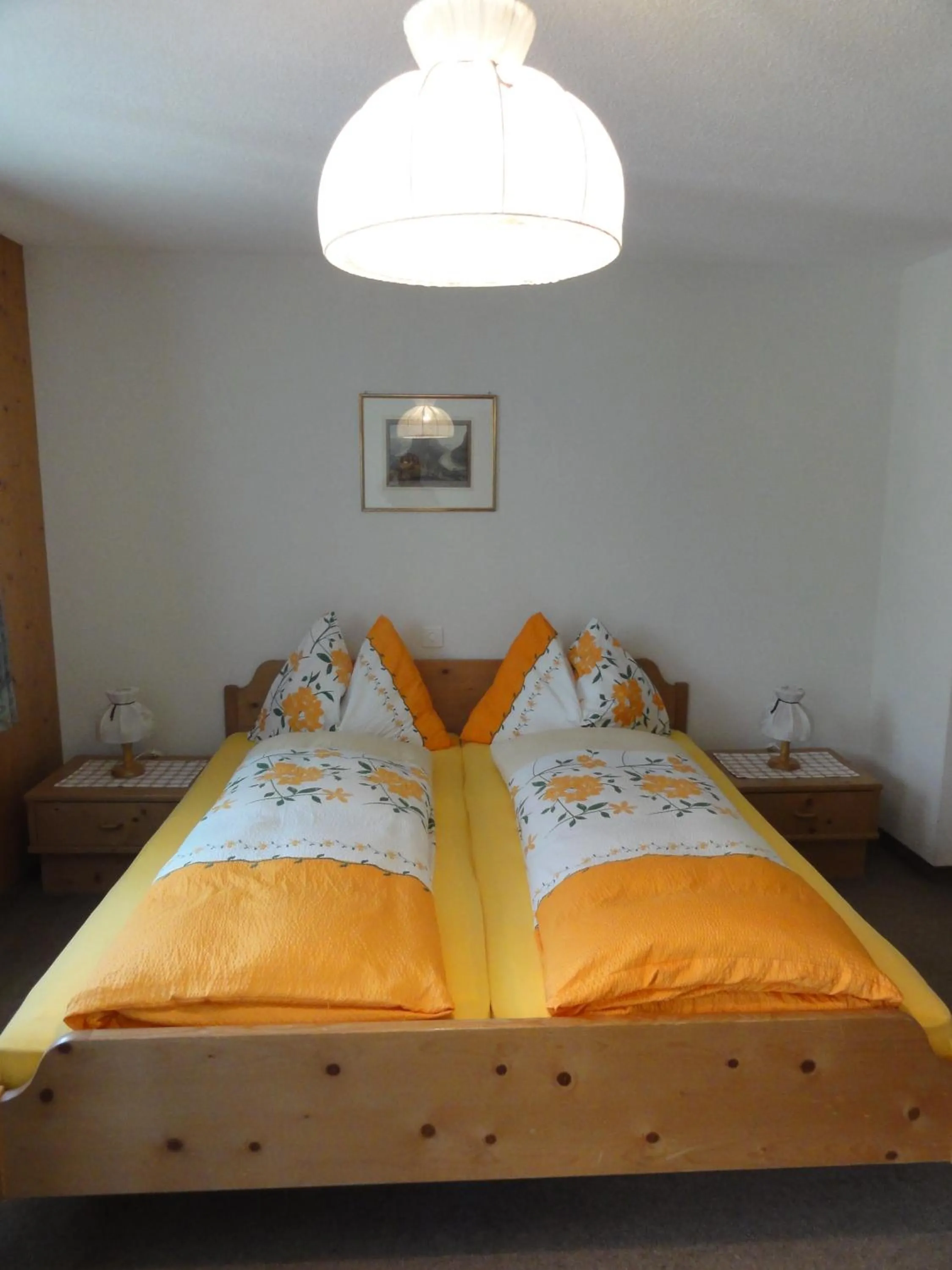 Bed in Hotel Blümlisalp