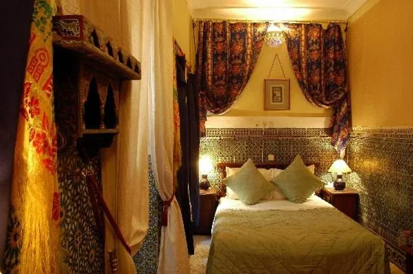 Photo of the whole room, Bed in Riad Dalia