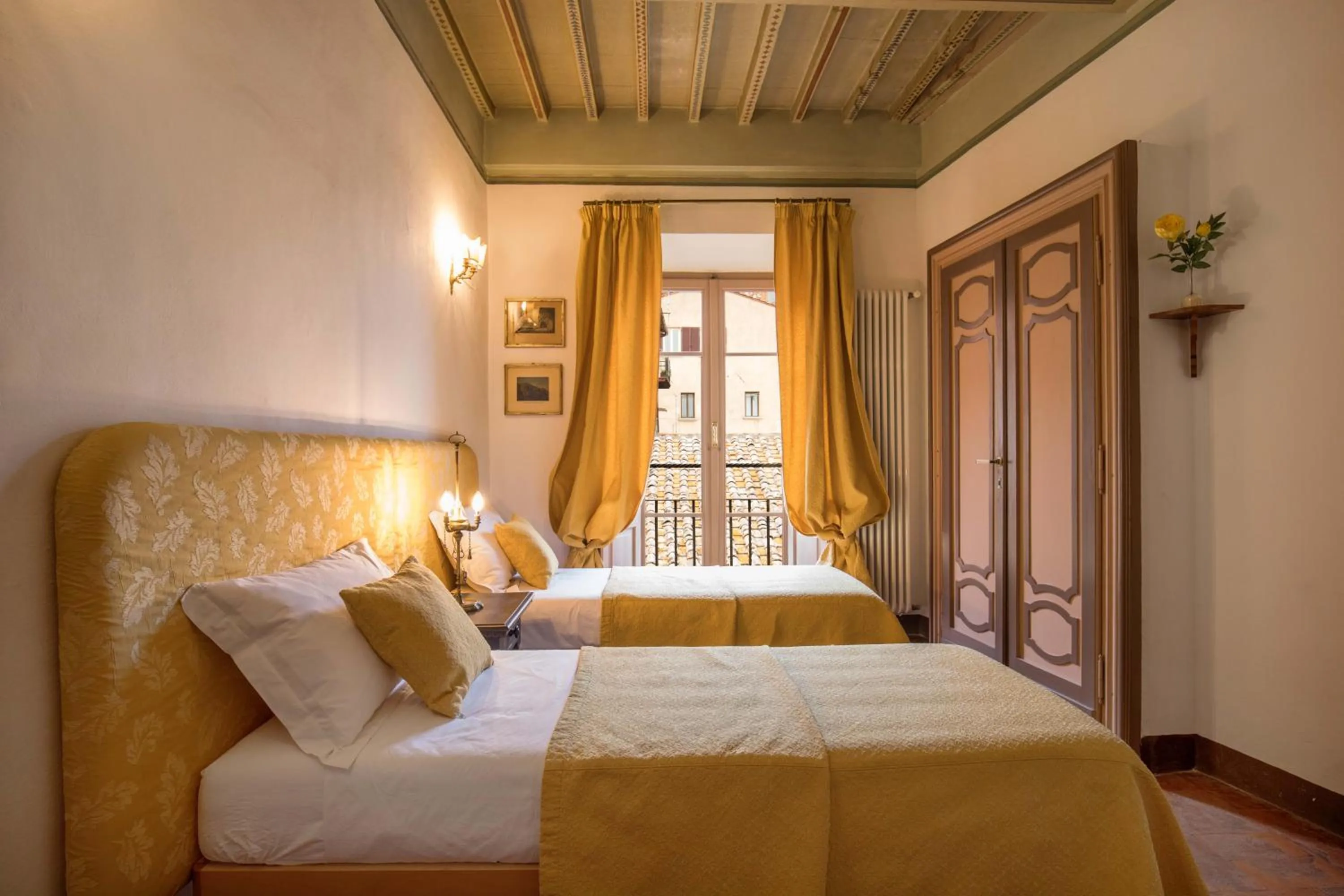 Photo of the whole room, Bed in Residenza Fabroni