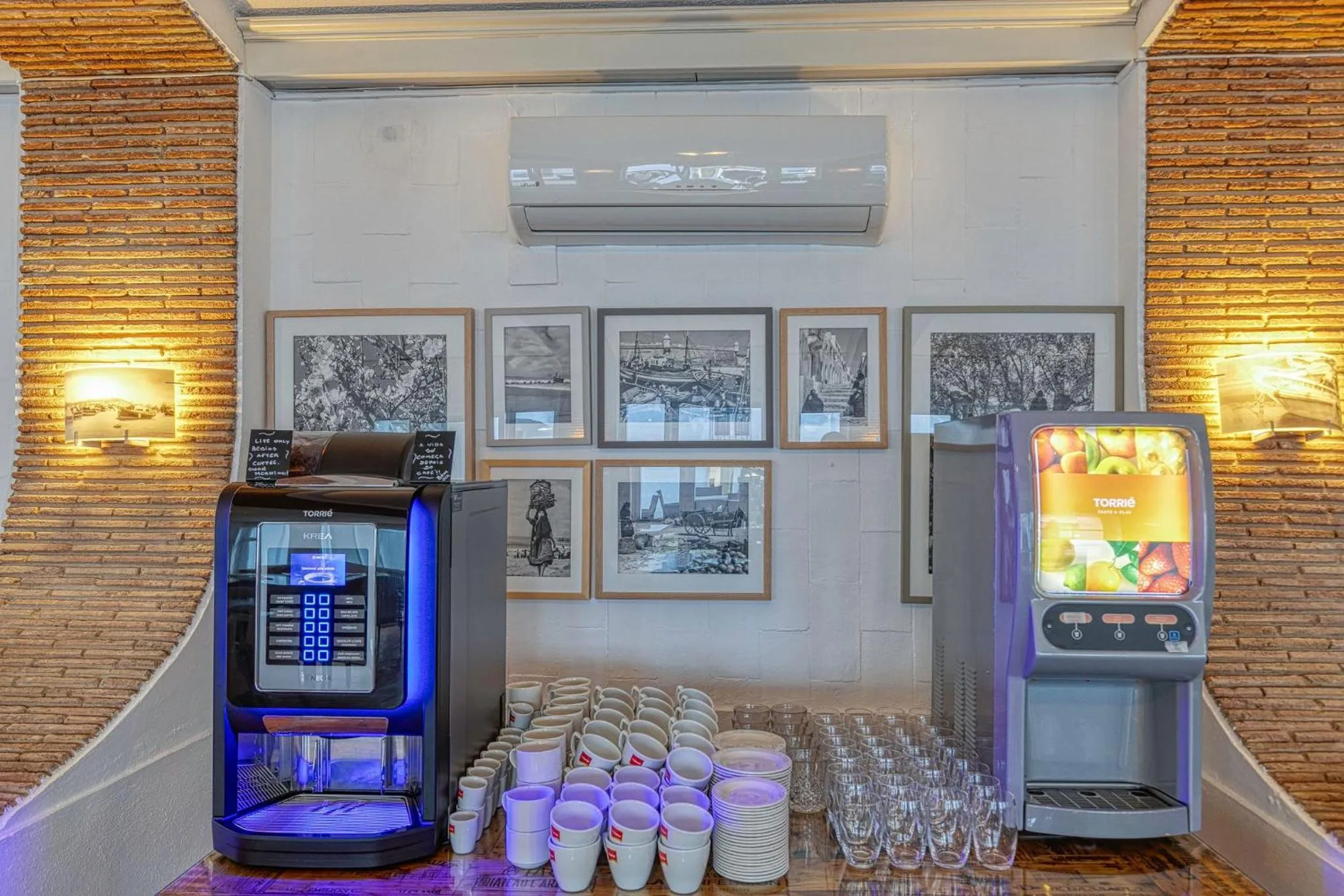 Dining area in Hotel Carvoeiro Plaza