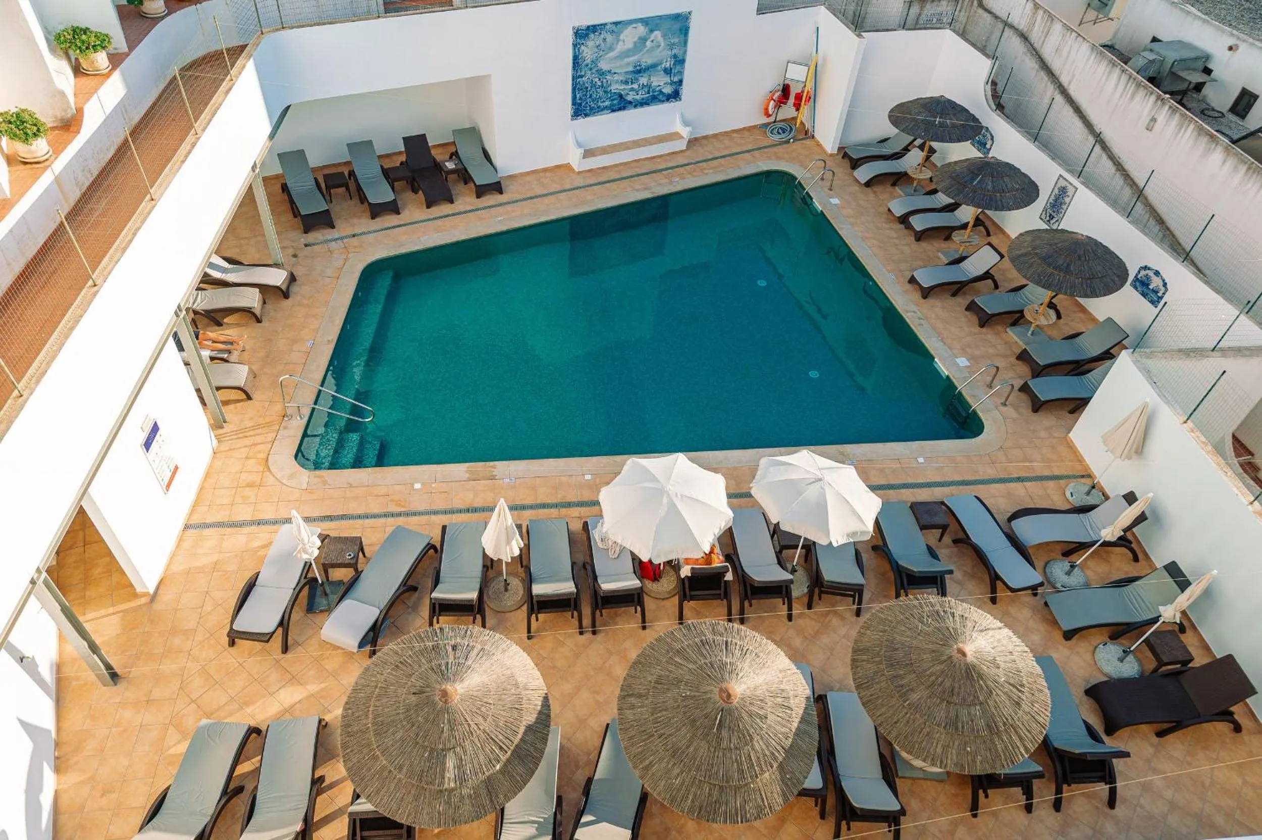 Pool view in Hotel Carvoeiro Plaza