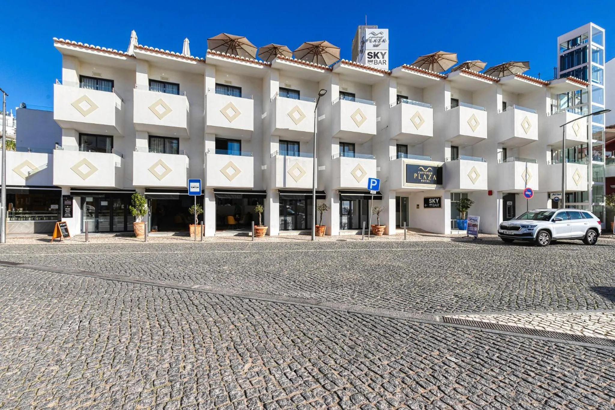 Property building in Hotel Carvoeiro Plaza