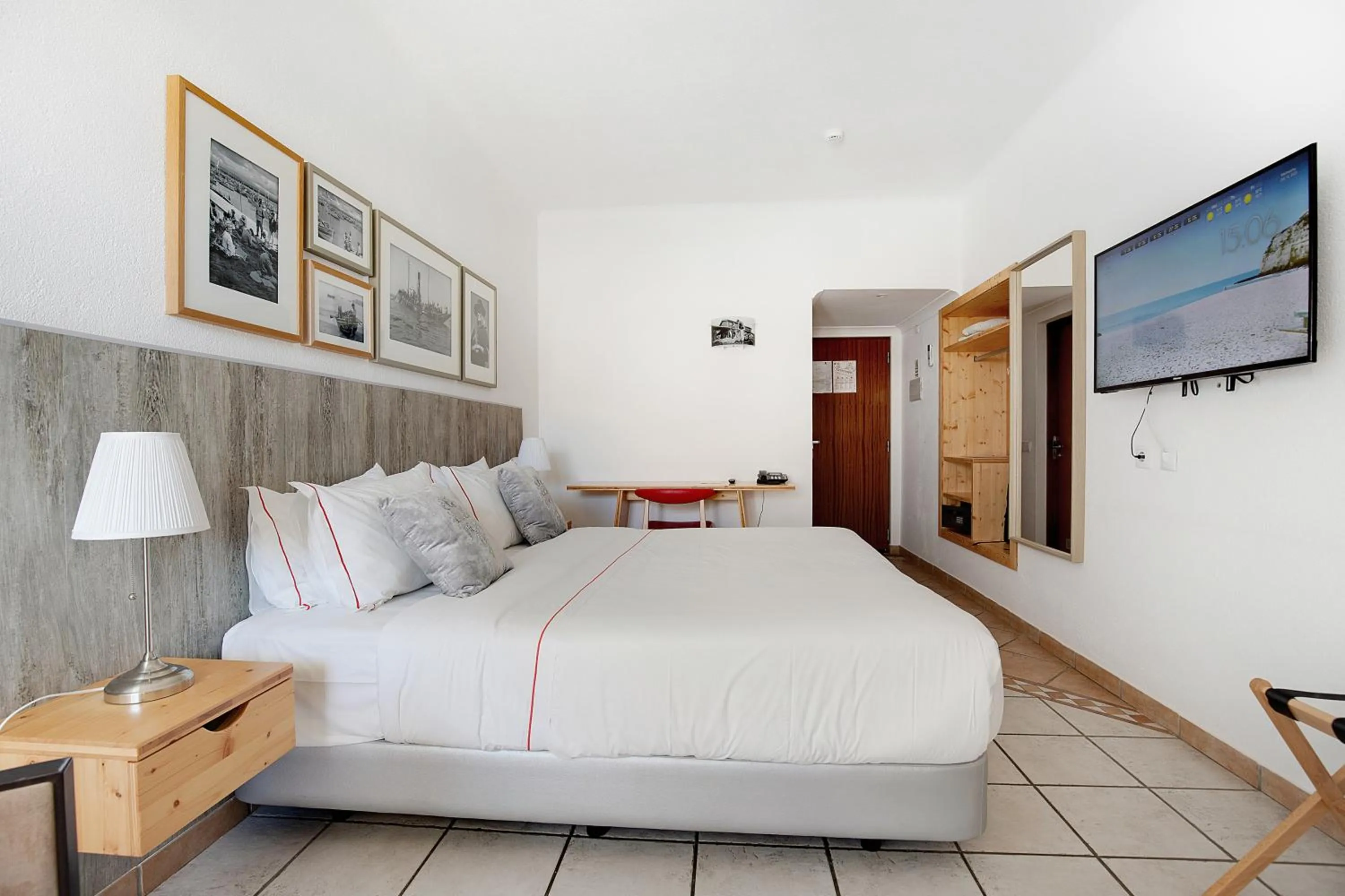 Bed in Hotel Carvoeiro Plaza