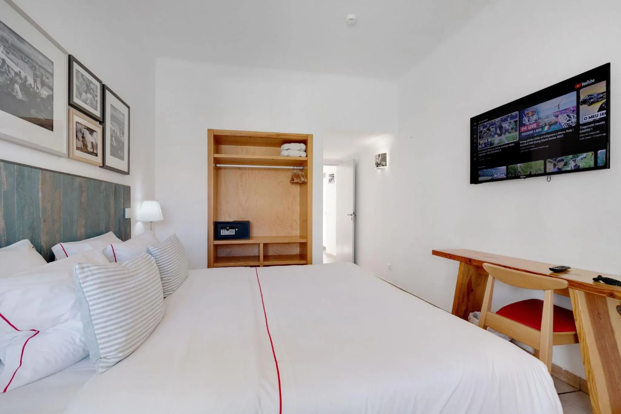 Bed in Hotel Carvoeiro Plaza