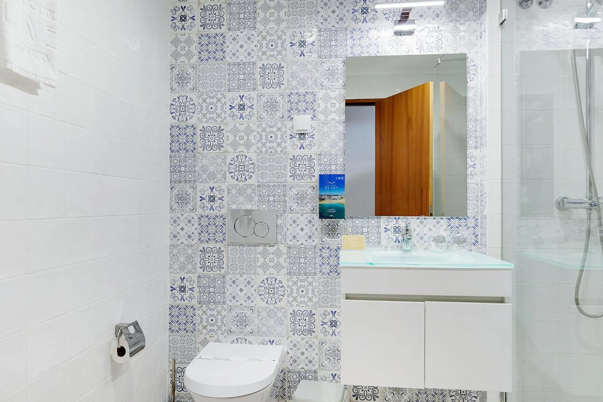 Bathroom in Hotel Carvoeiro Plaza