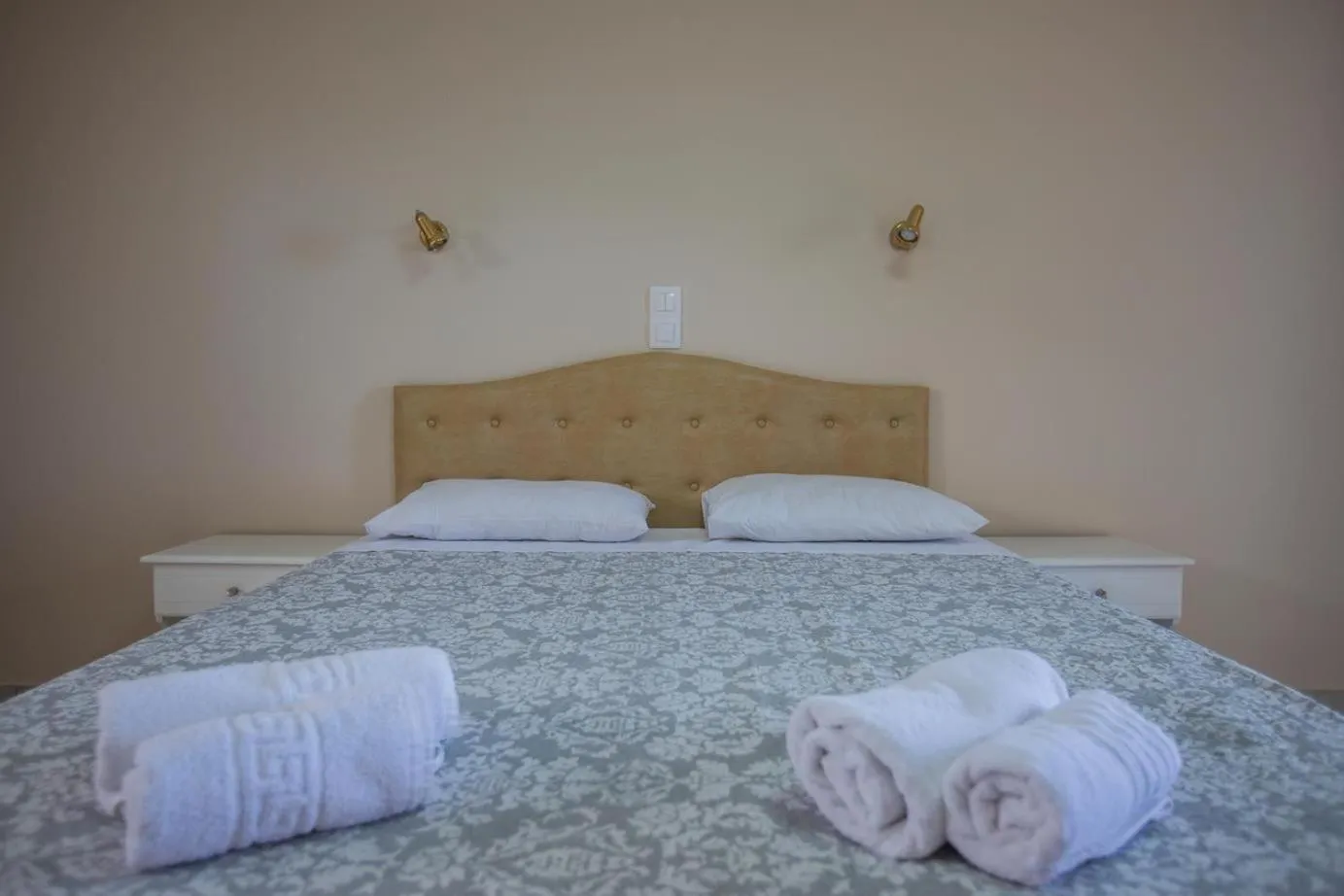 Bed in eleni studios