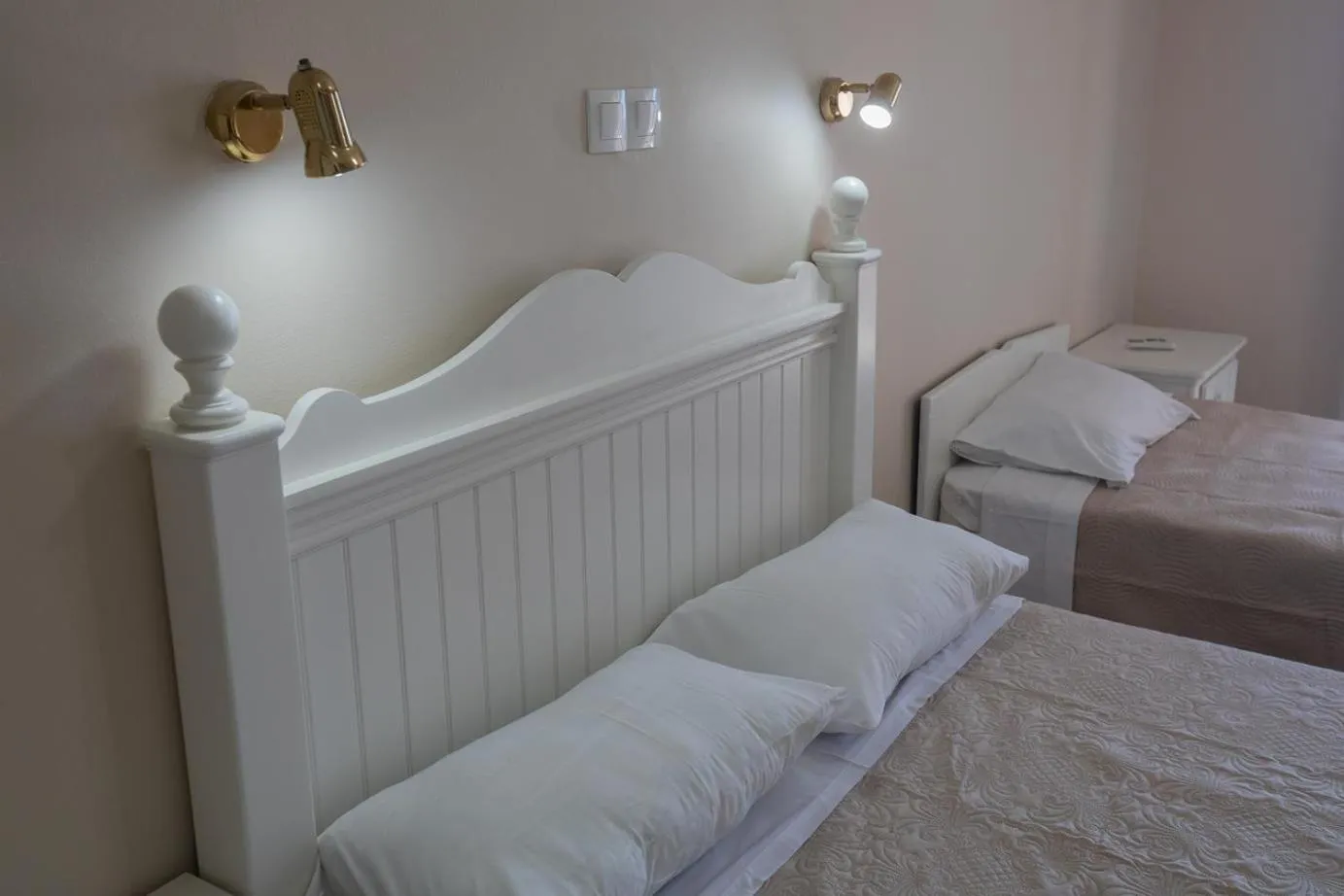 Bed in eleni studios