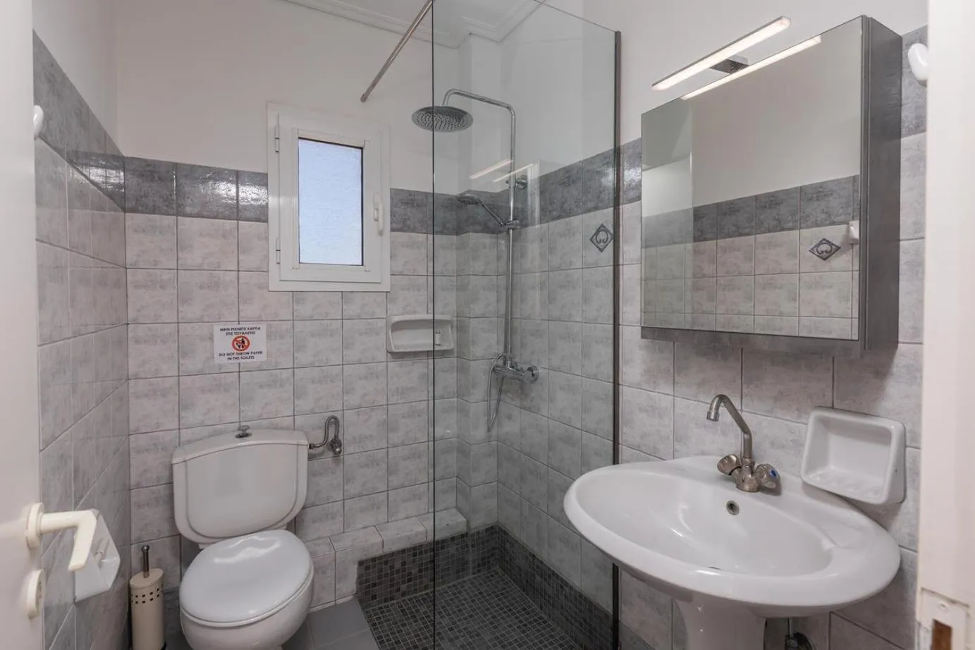 Bathroom in eleni studios