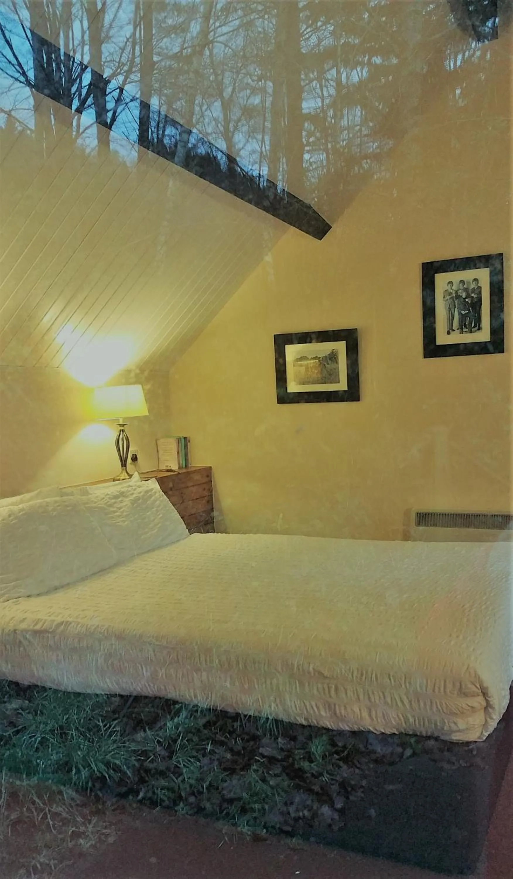 Bedroom, Bed in The Four Seasons Hotel