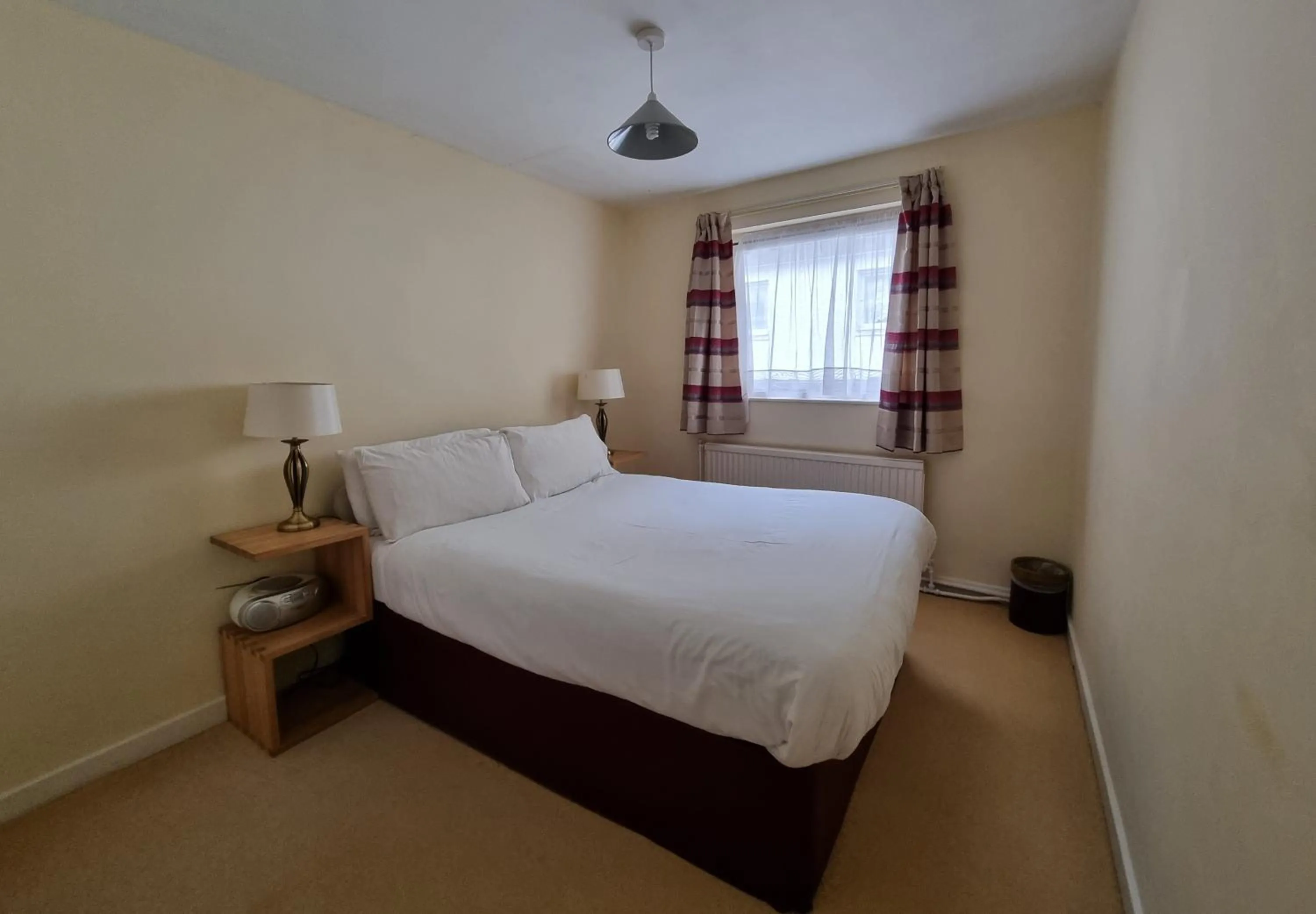 Bedroom, Bed in The Four Seasons Hotel