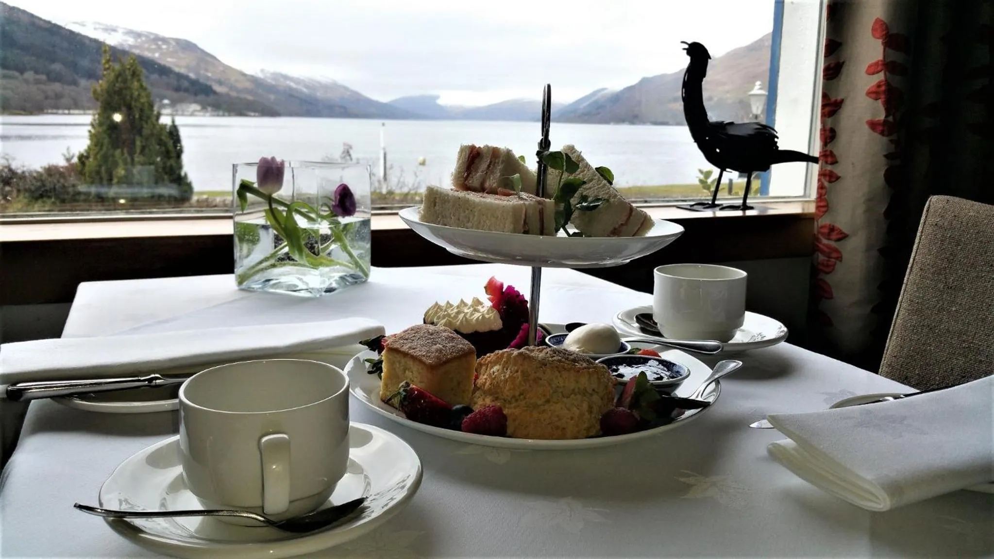 Restaurant/places to eat in The Four Seasons Hotel