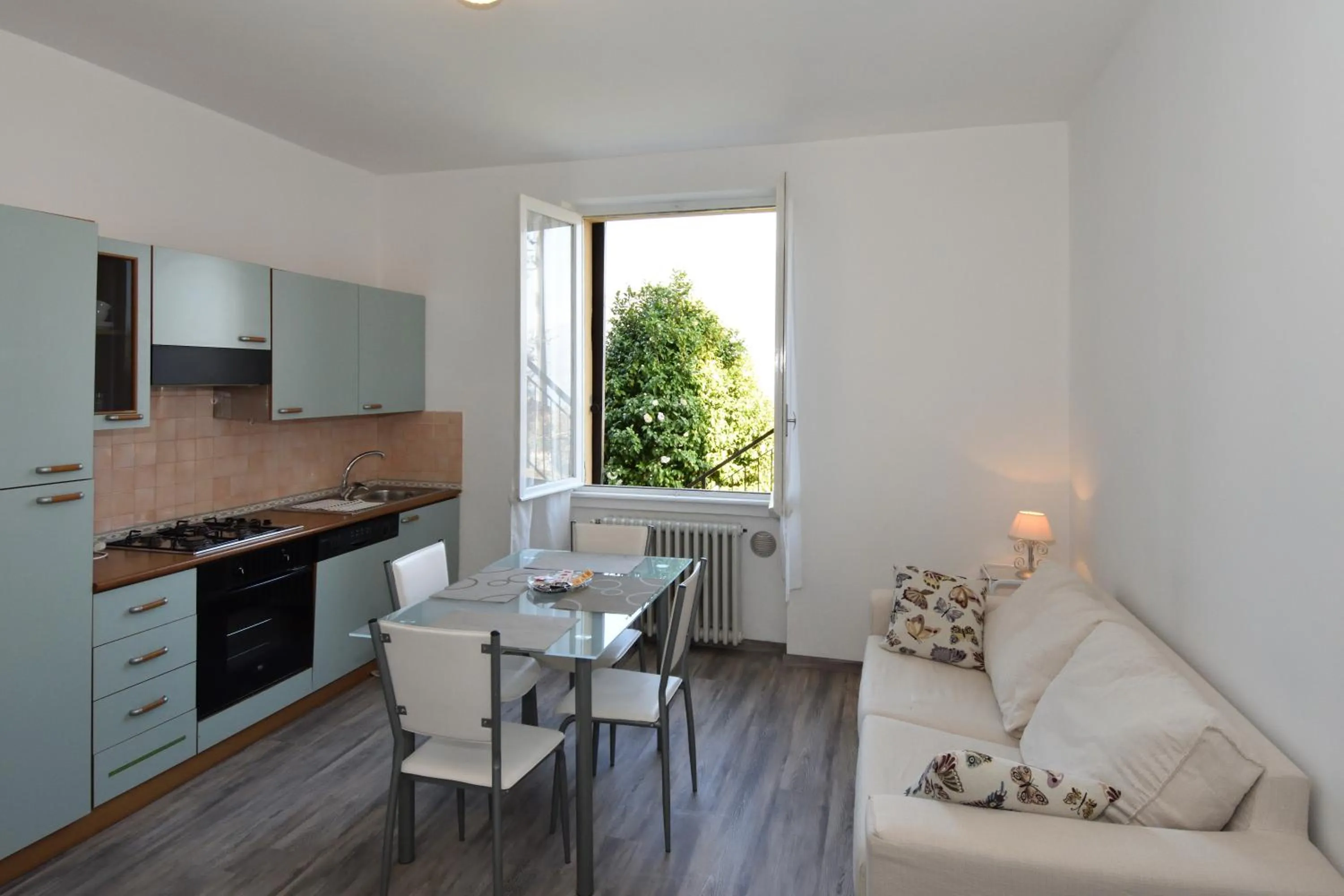 Kitchen or kitchenette in Appartamenti Casa La Rosa