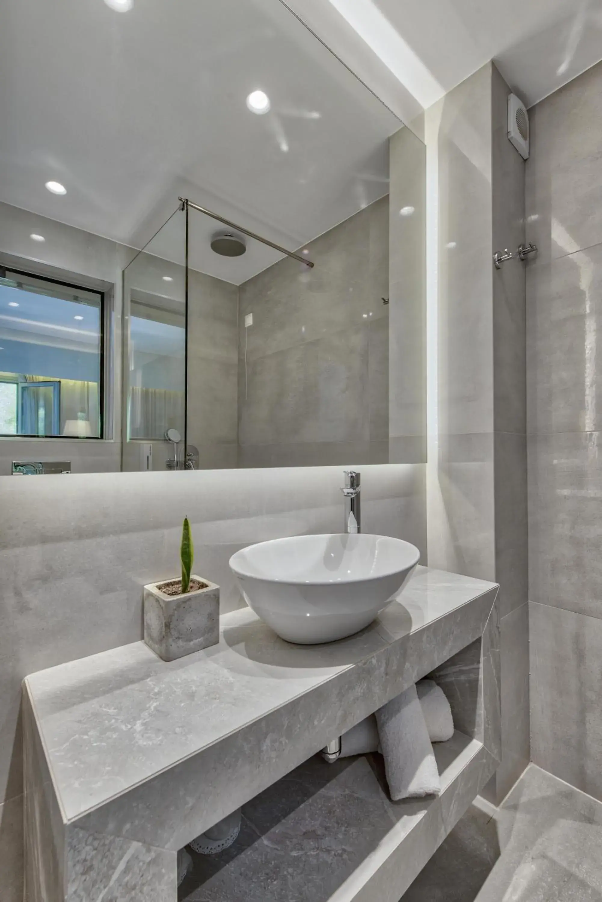 Standard Double Room with Mountain or Garden View in Contessa Hotel Standard Double Room with Mountain or Garden View in Contessa Hotel