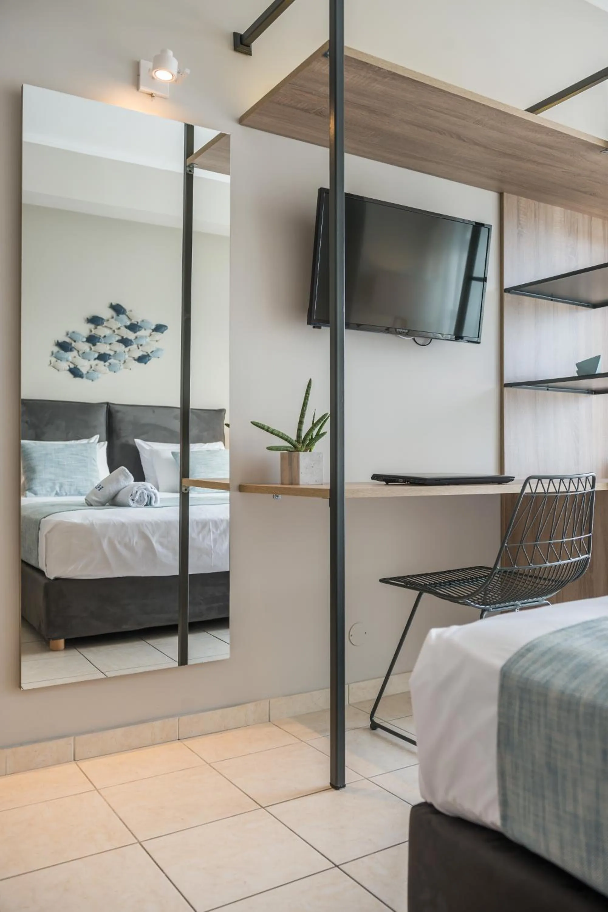 Photo of the whole room, Bed in Contessa Hotel