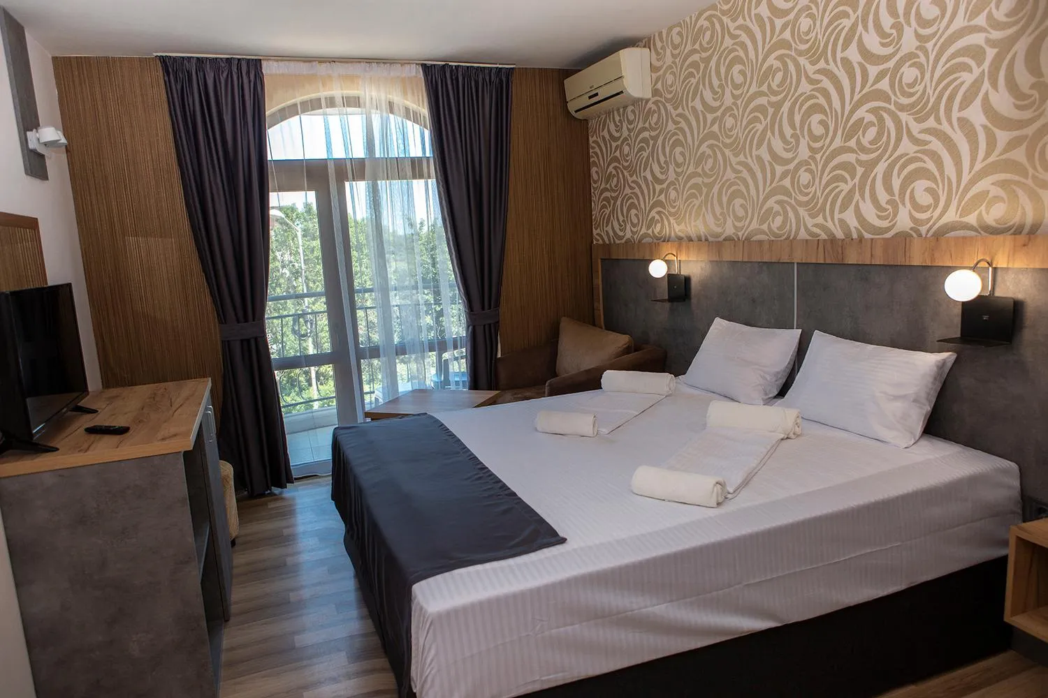 Photo of the whole room, Bed in Hotel Toro Negro