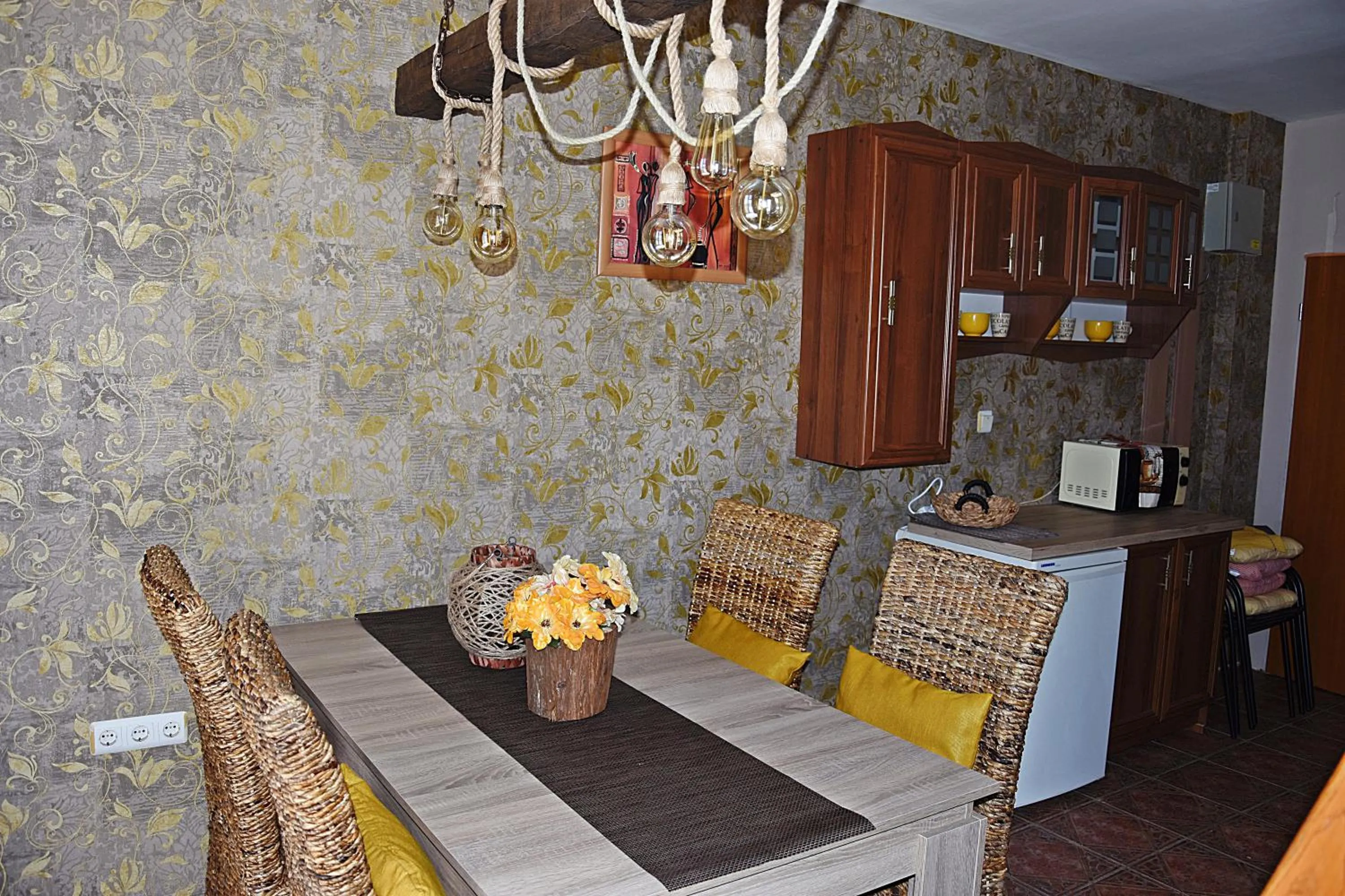 Dining area in Hotel Toro Negro