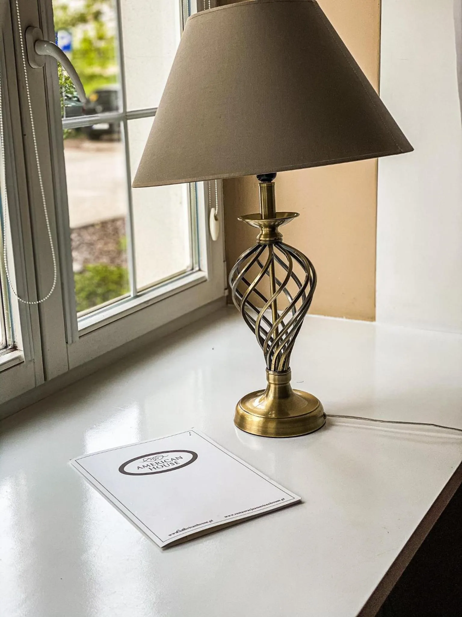 Dining area in American House Hennela