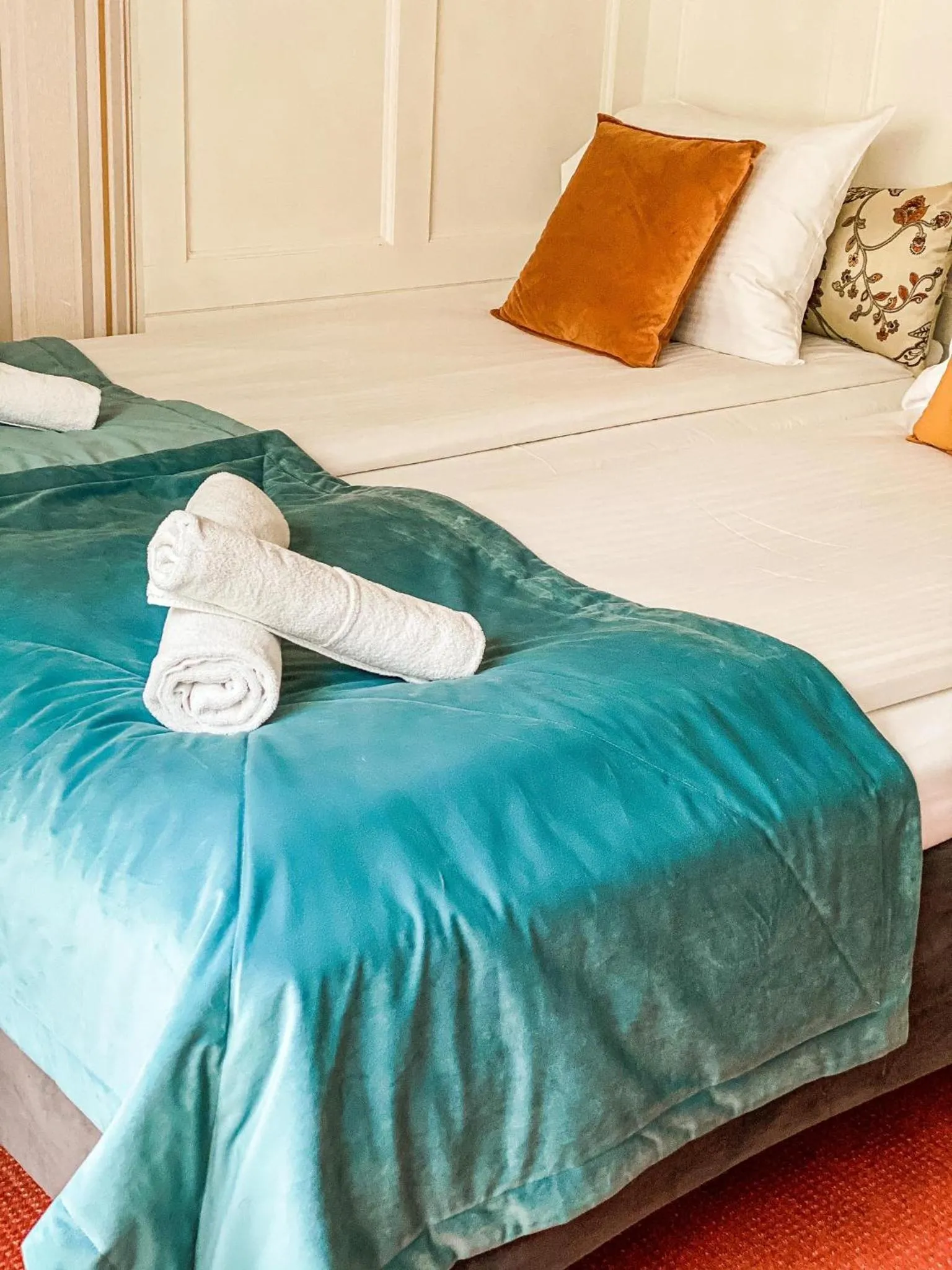 Bed in American House Hennela