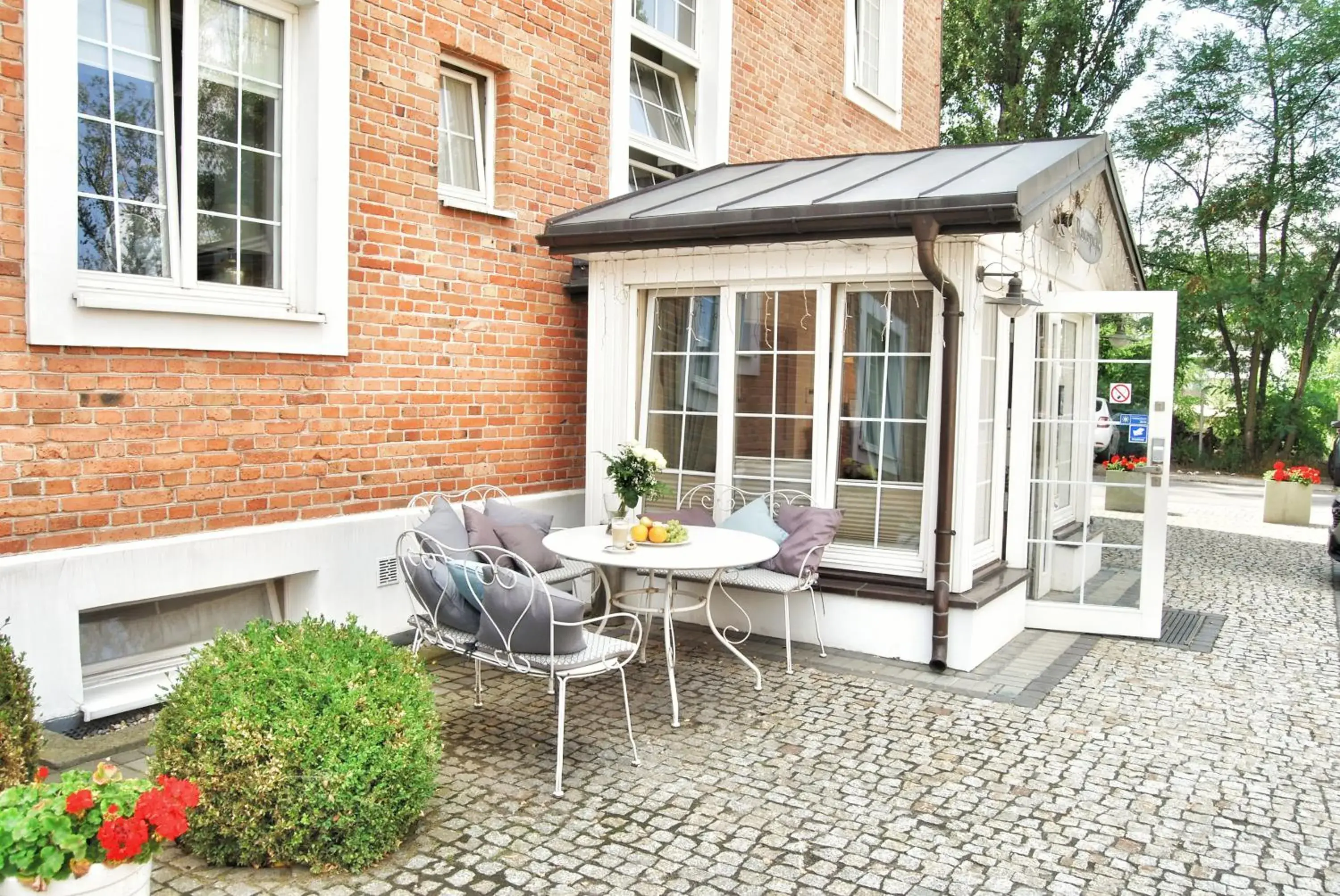 American House Hennela American House Hennela