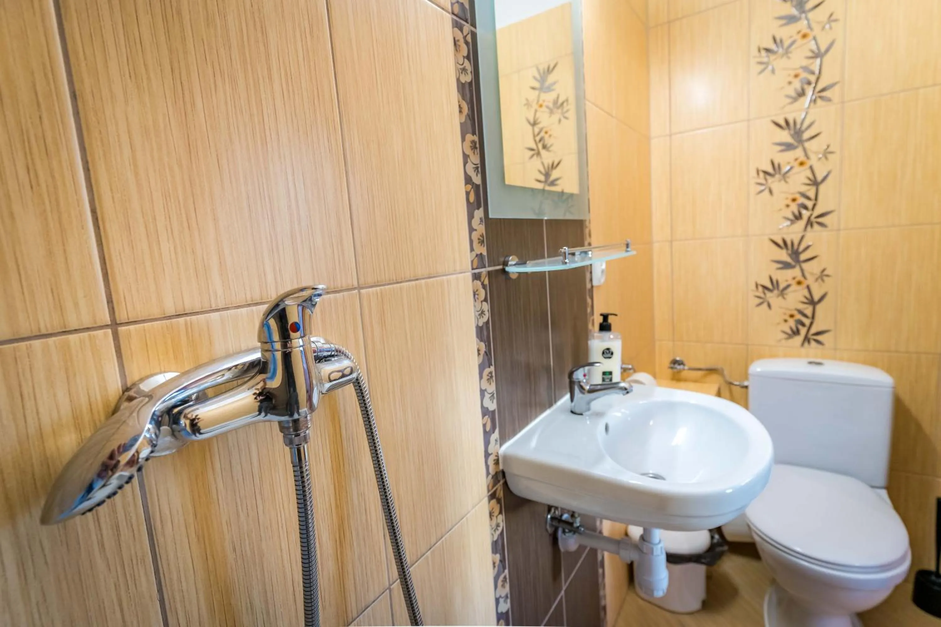 Shower in Górski Pałacyk Kompleks obiektów