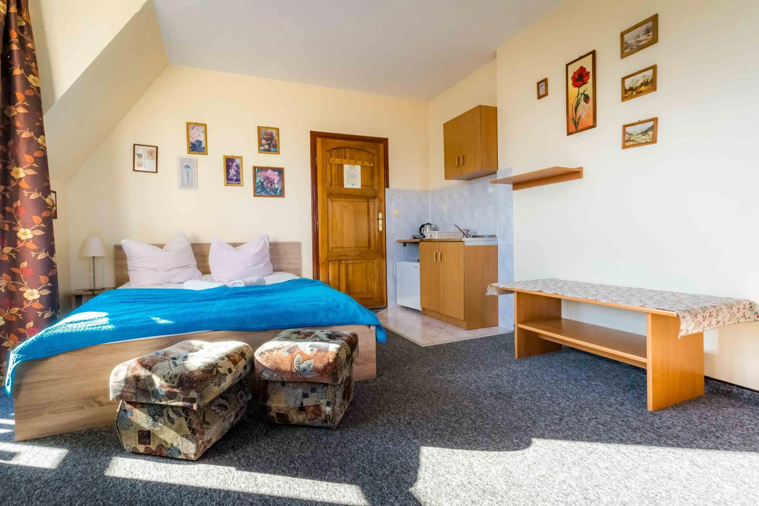 Other, Bed in Górski Pałacyk Kompleks obiektów