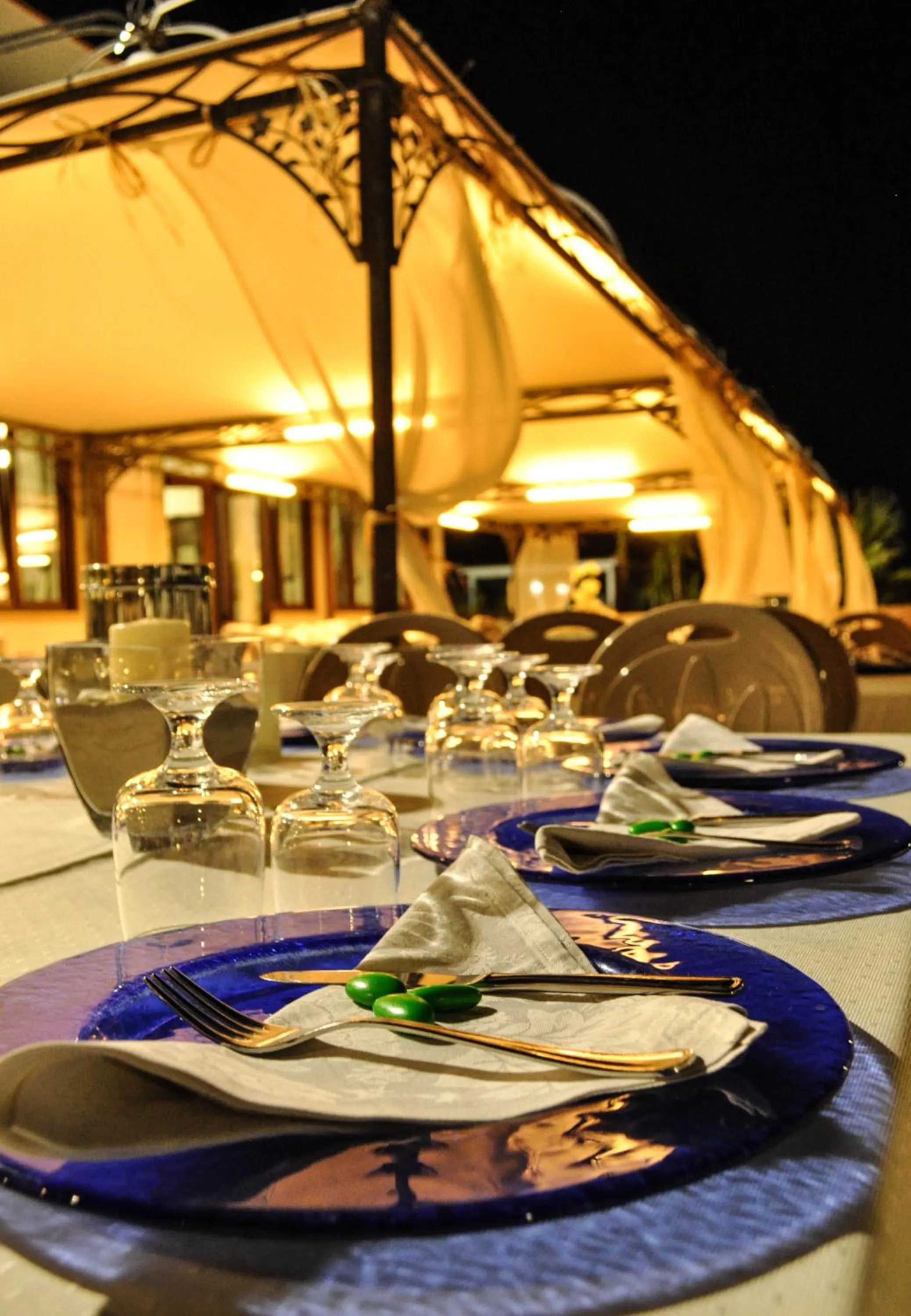 Restaurant/places to eat in Lido Impero