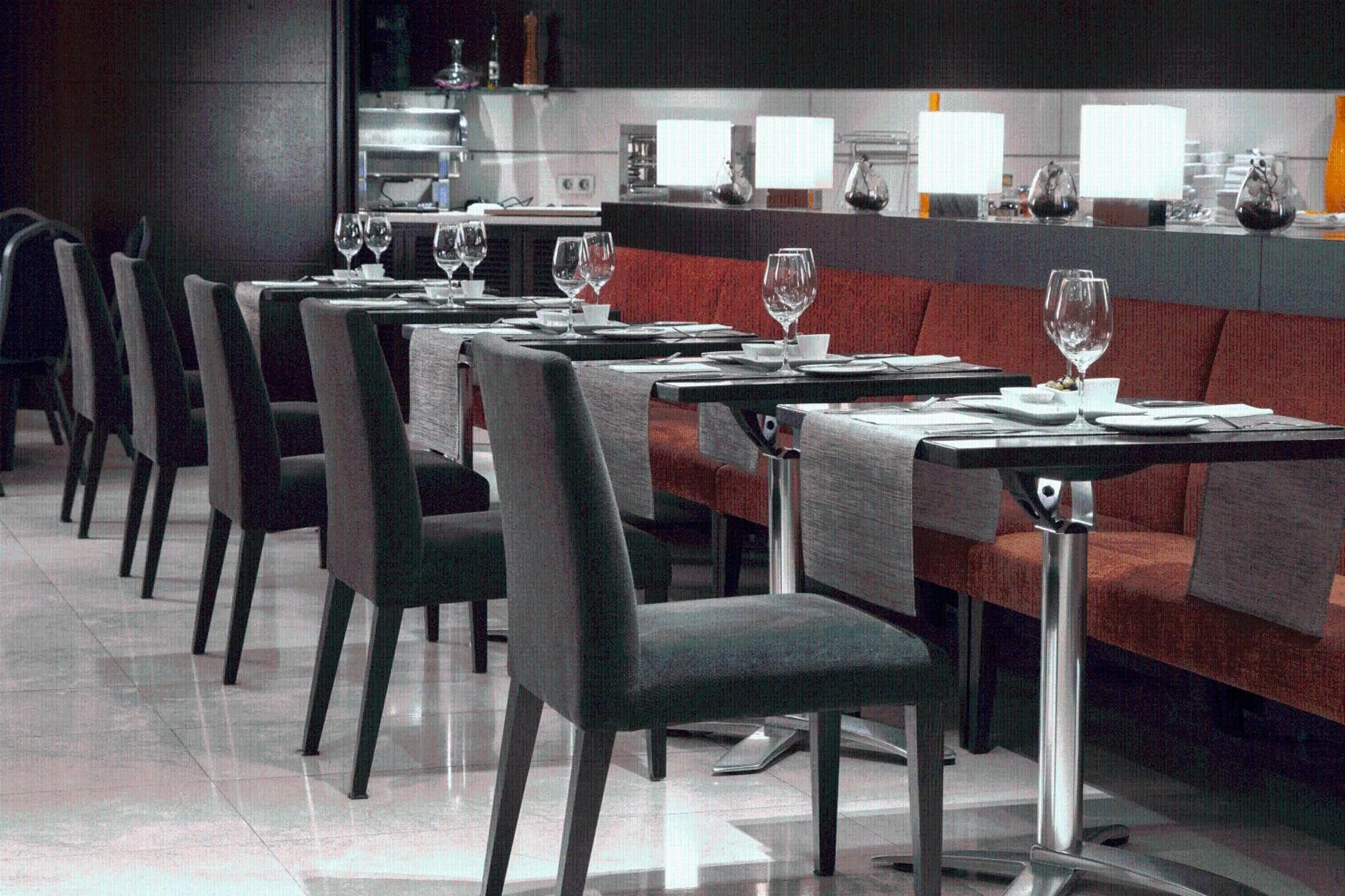 Restaurant/places to eat in Zenit Lisboa