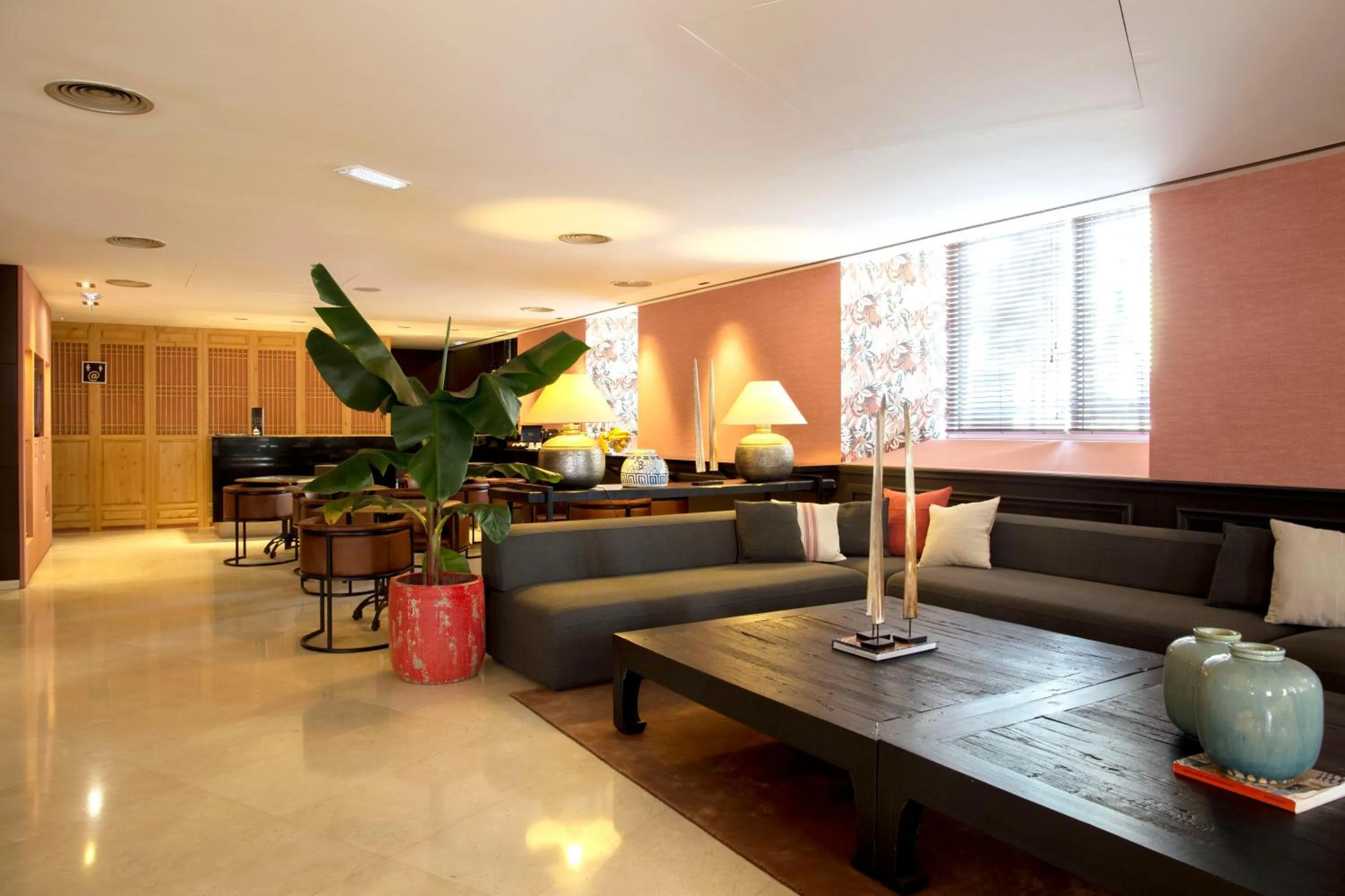 Communal lounge/ TV room in Zenit Lisboa