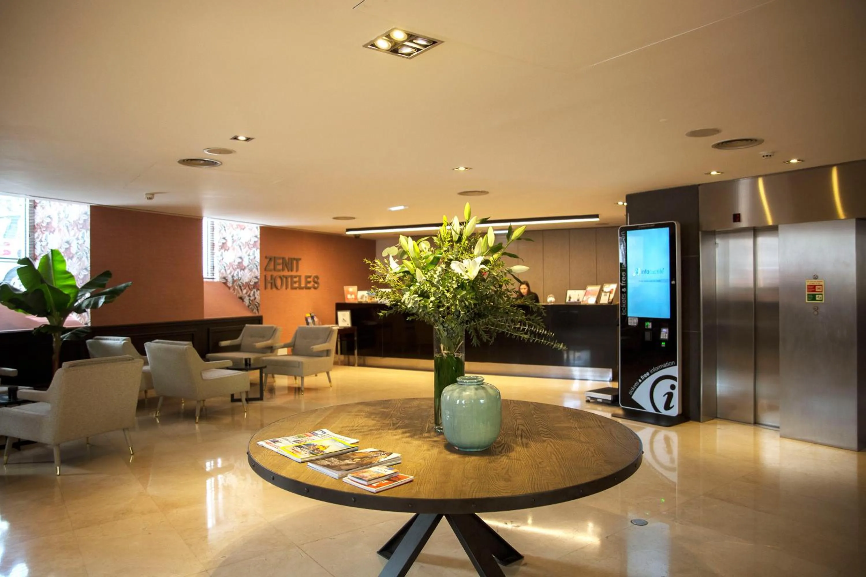 Lobby or reception in Zenit Lisboa