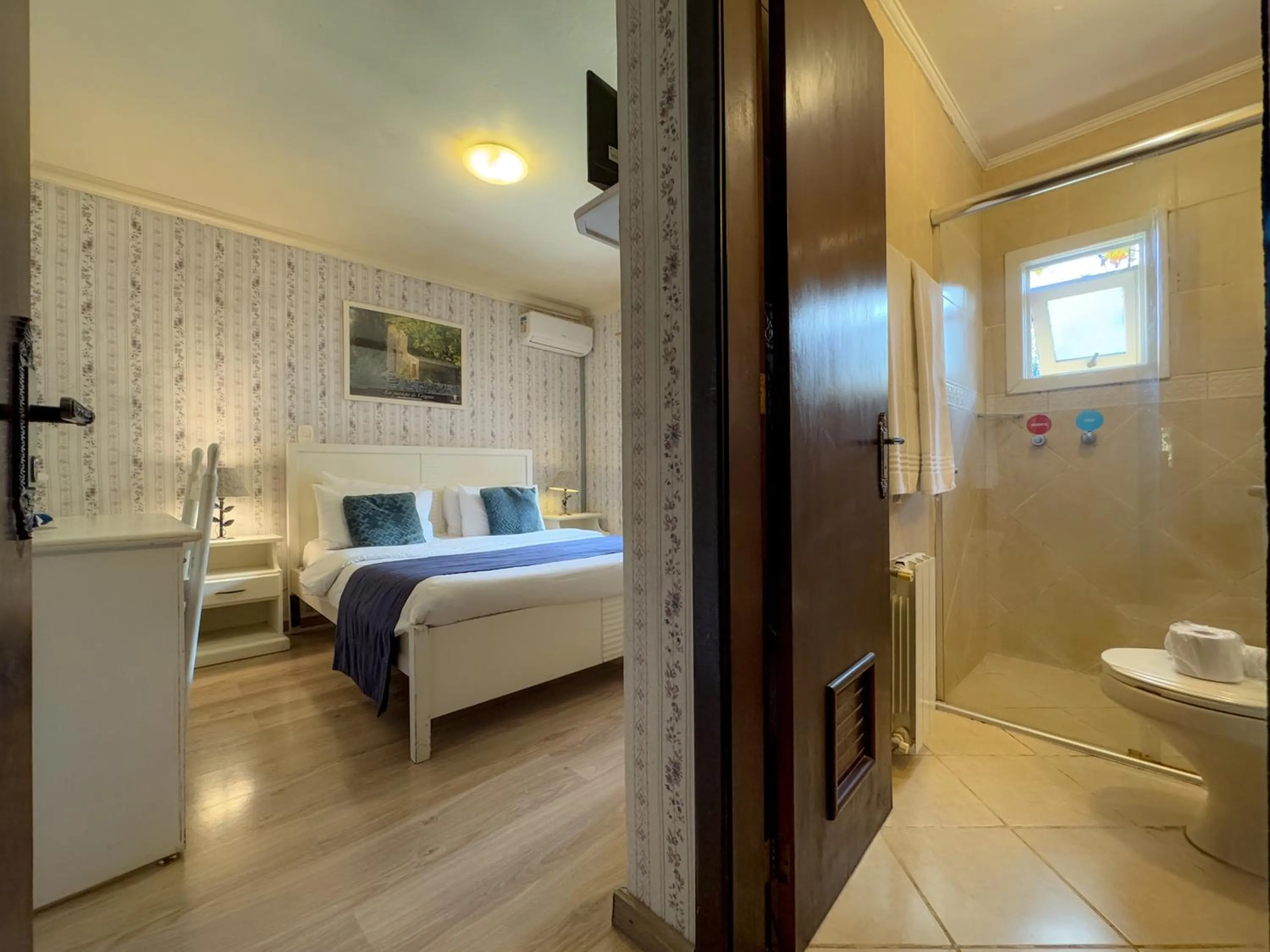 Bed in Petit Hotel Provence Gramado