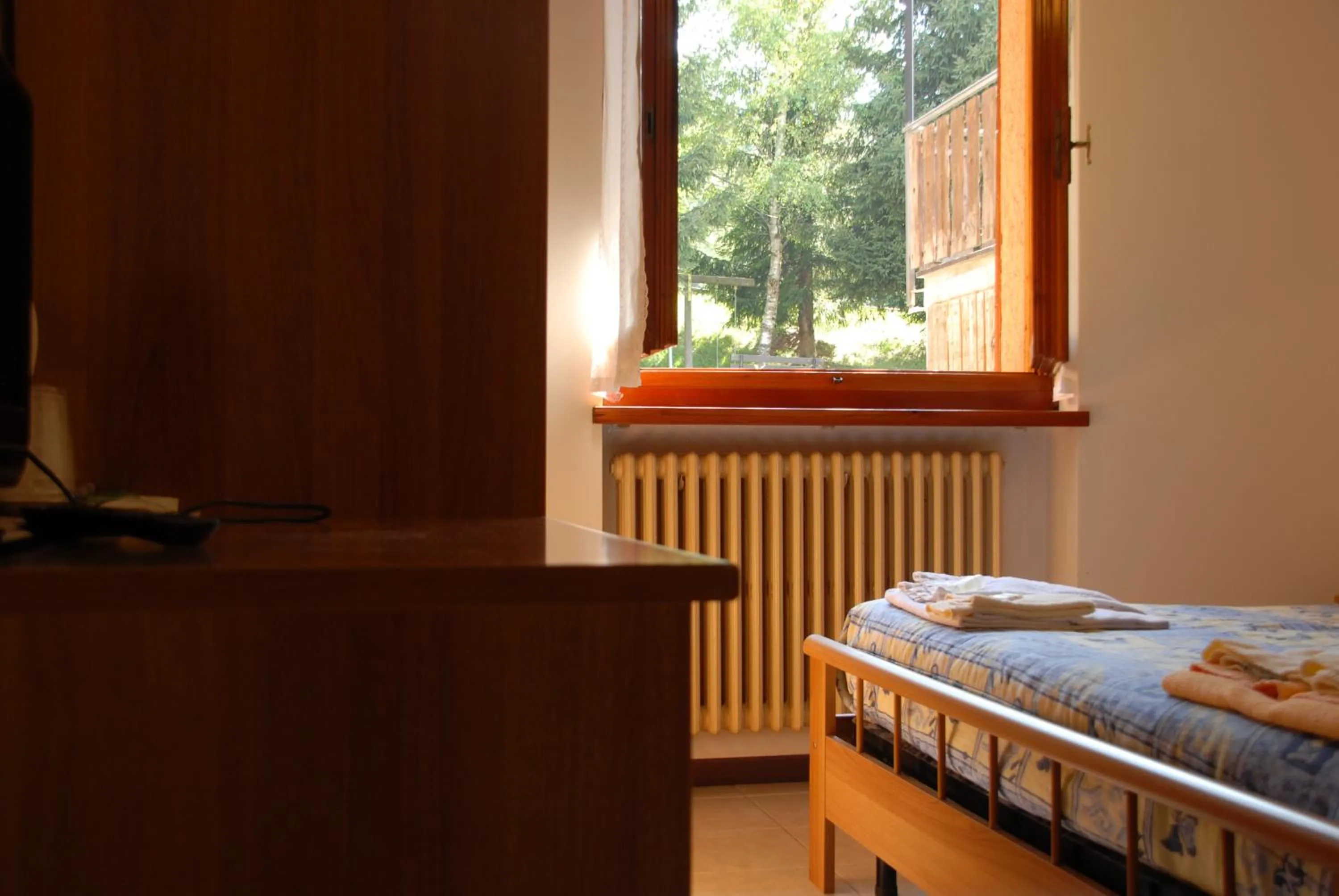 Summer, Bed in Albergo Legazzuolo Montecampione