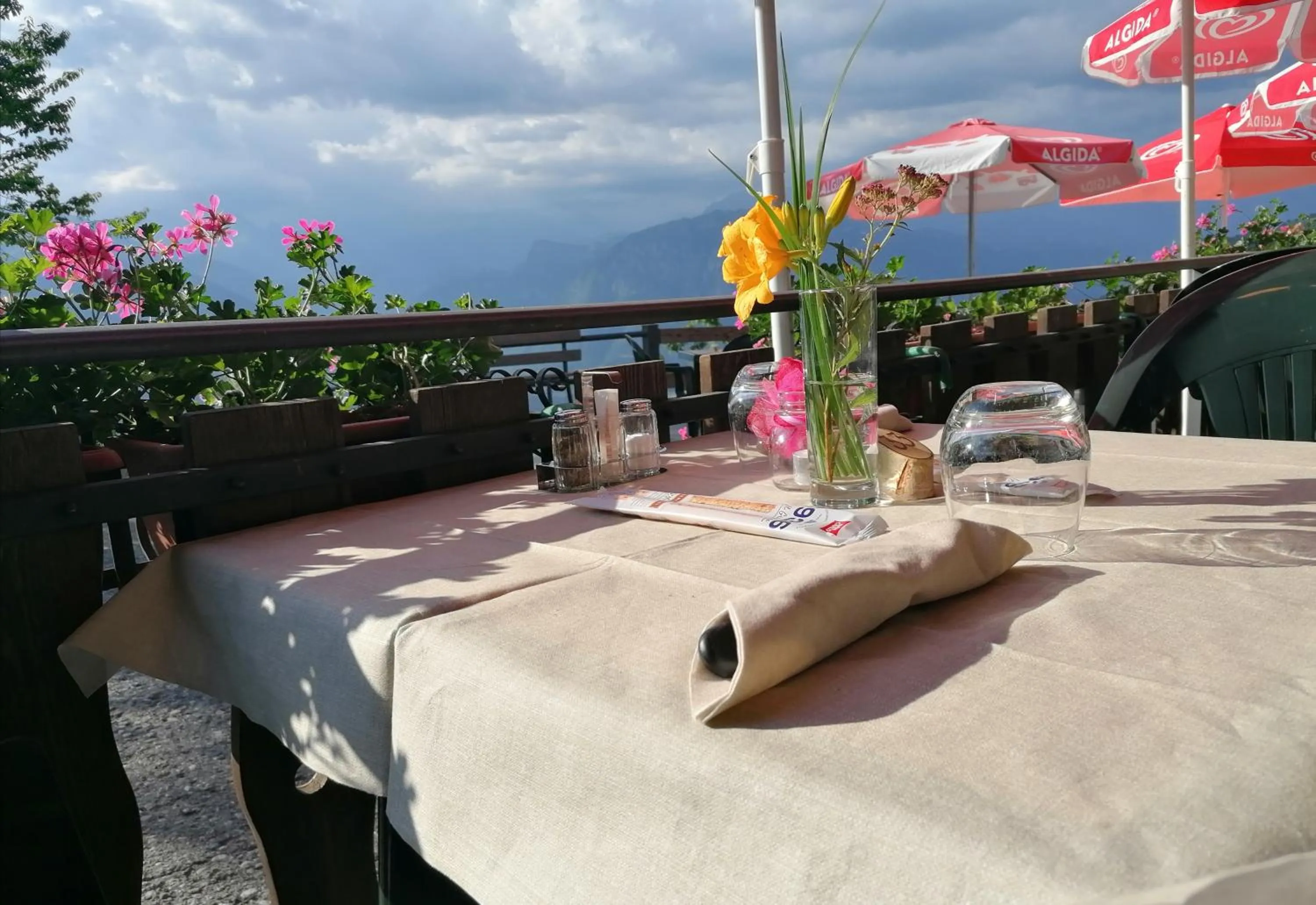 Restaurant/places to eat in Albergo Legazzuolo Montecampione