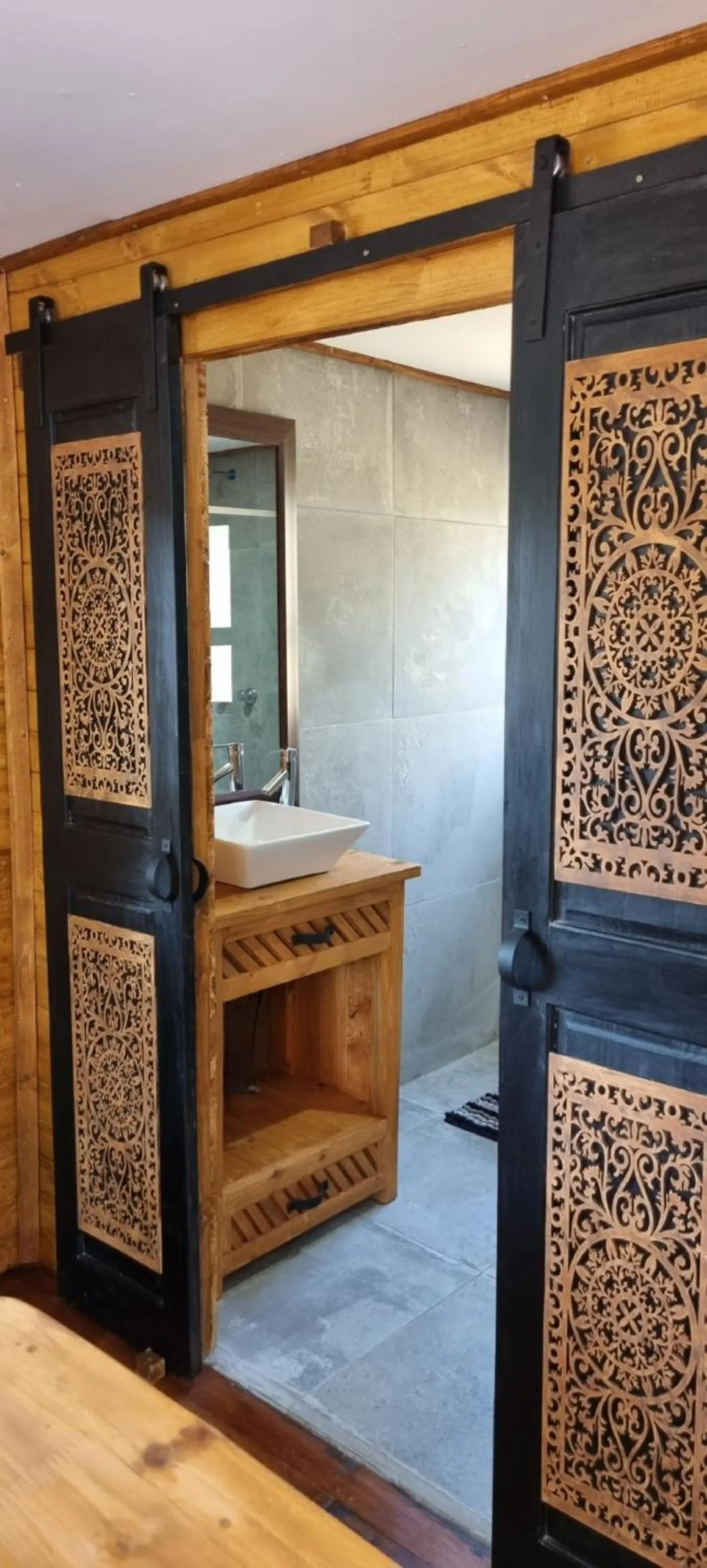 Bathroom in River Rock Lodge