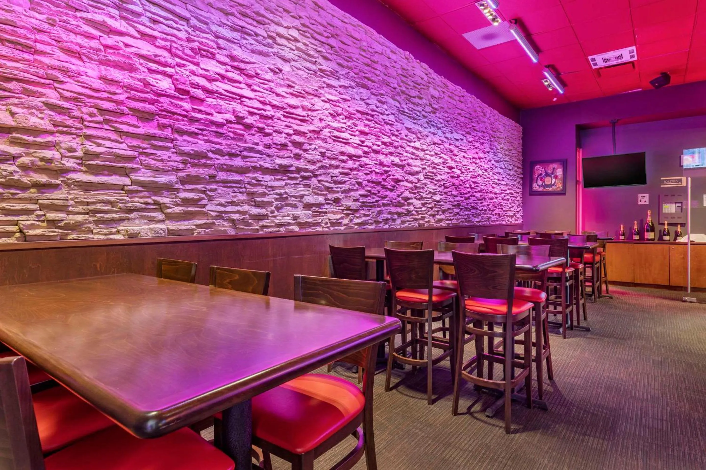 Restaurant/places to eat in Le Noranda Hotel & Spa, an Ascend Collection Hotel