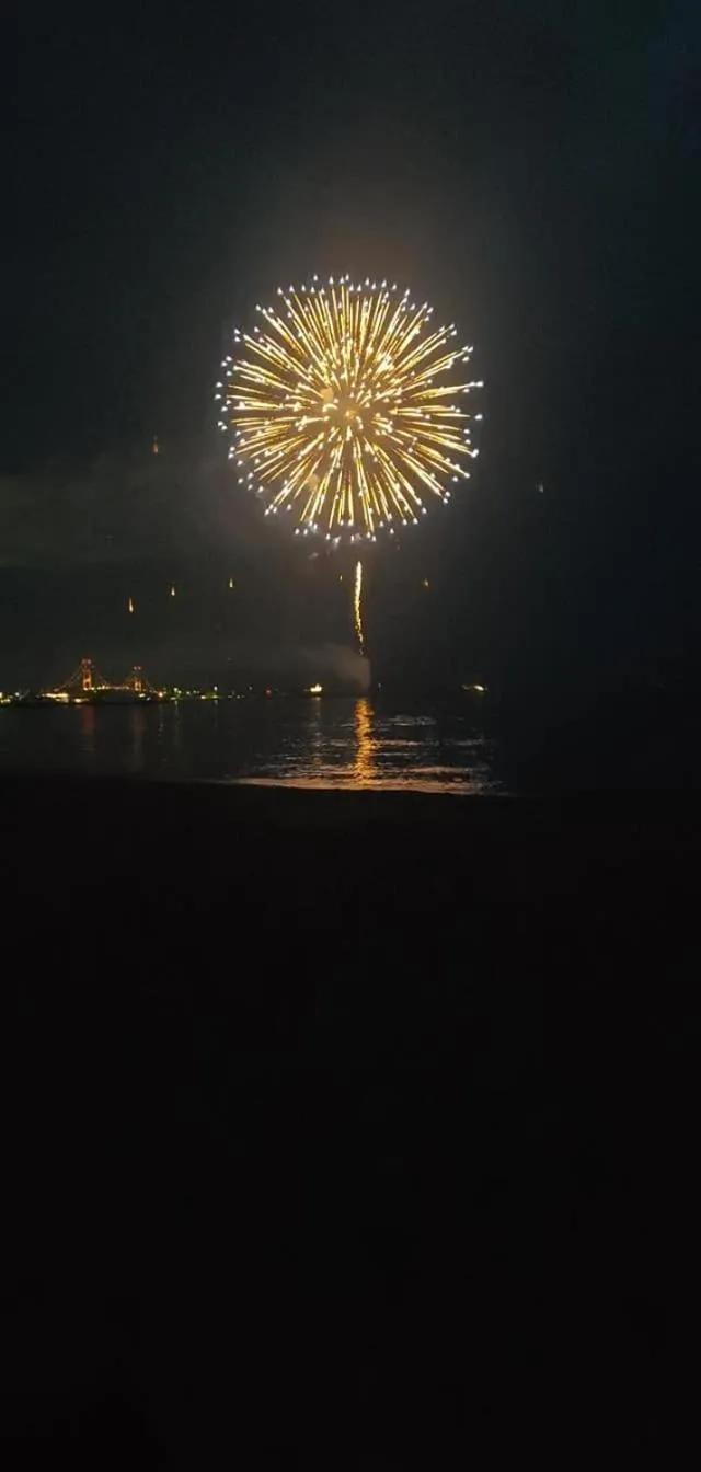 Beach House Lakeside Cottages