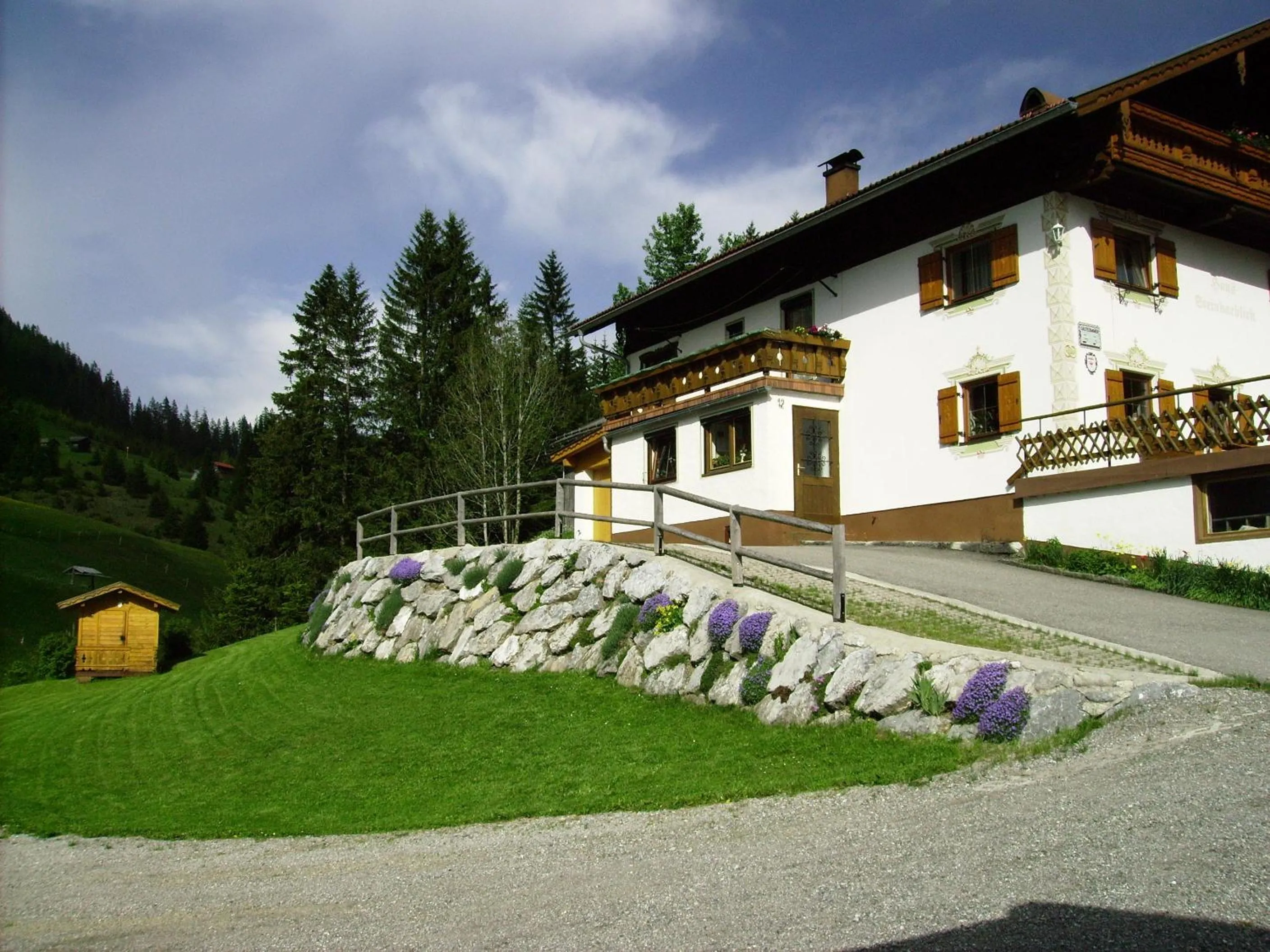 Property building in Haus Steinkarblick und Berghäusl