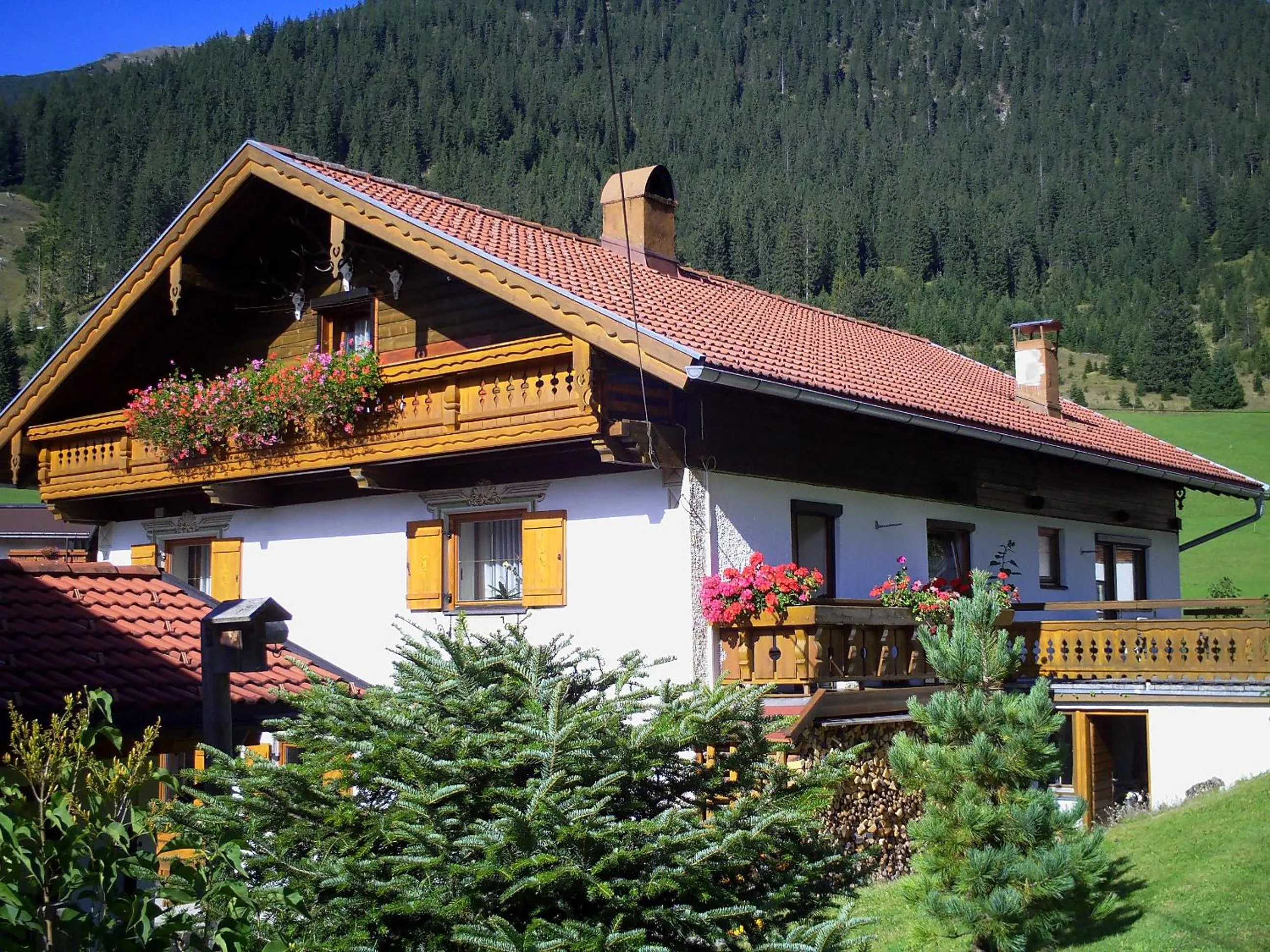 Property building in Haus Steinkarblick und Berghäusl