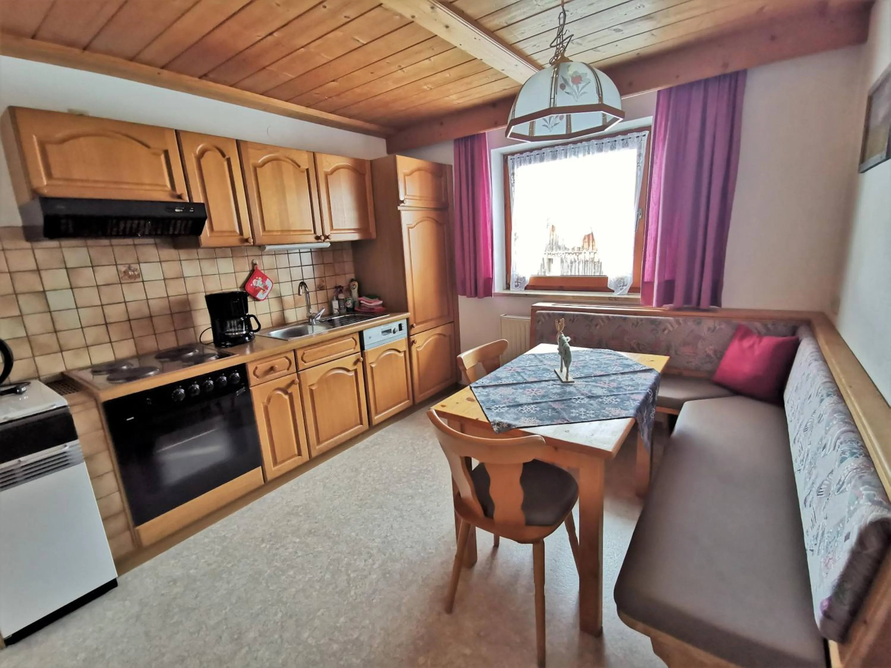 Kitchen or kitchenette in Haus Steinkarblick und Berghäusl