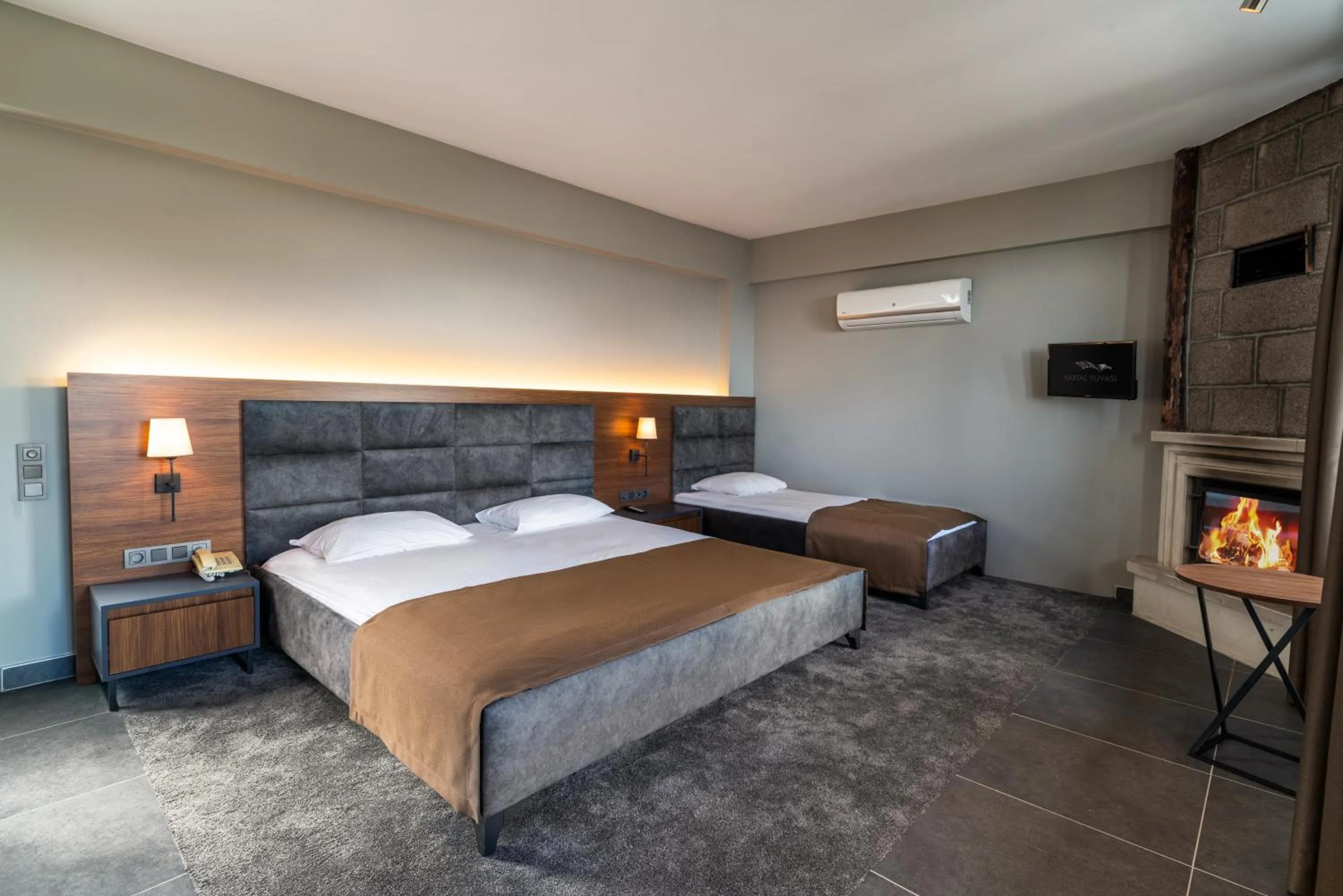 Photo of the whole room, Bed in Assos Kartal Yuvasi Hotel